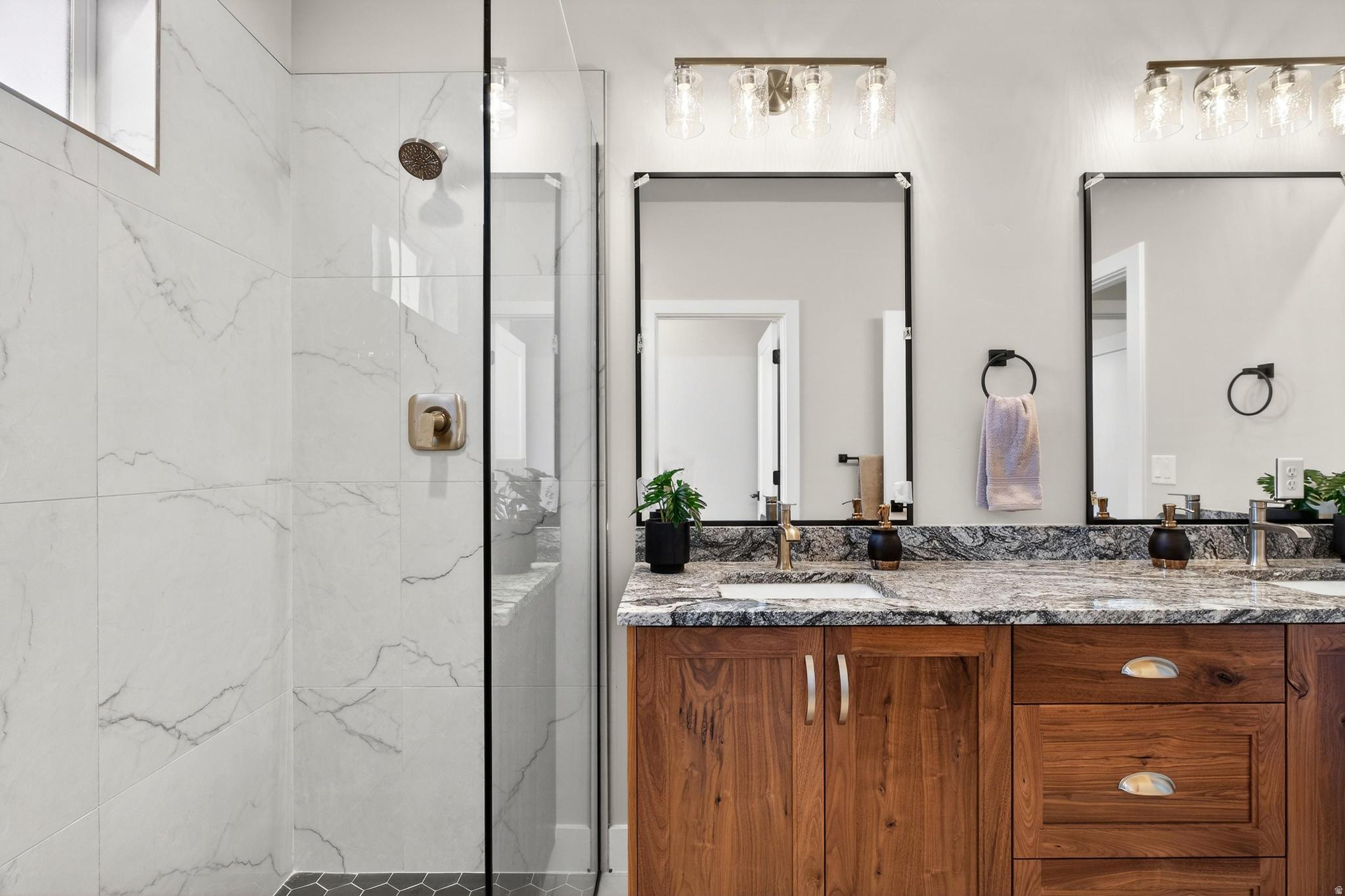 BLACK STONE - Residential