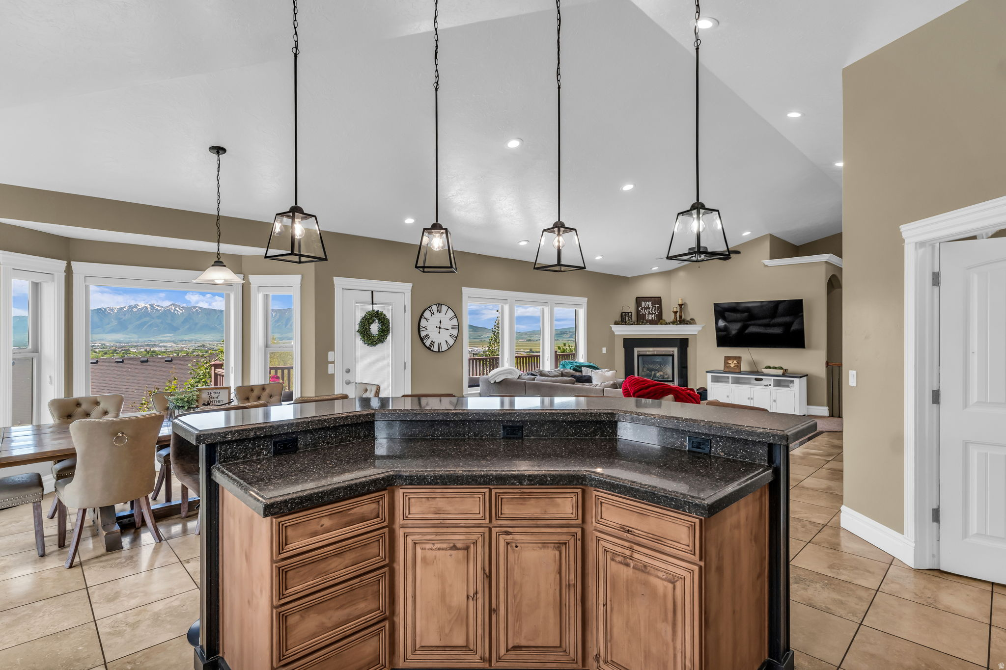 SHADOW BLUFF ESTATES - Residential