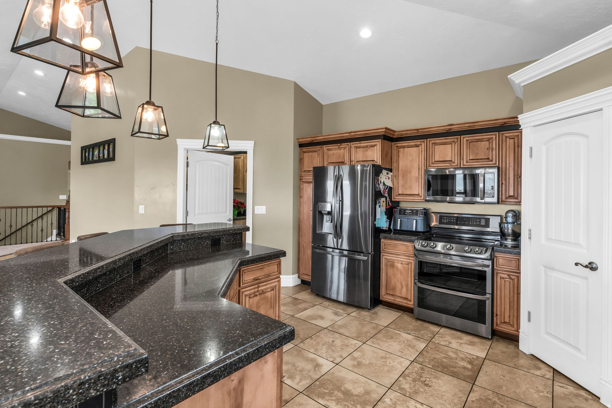 SHADOW BLUFF ESTATES - Residential