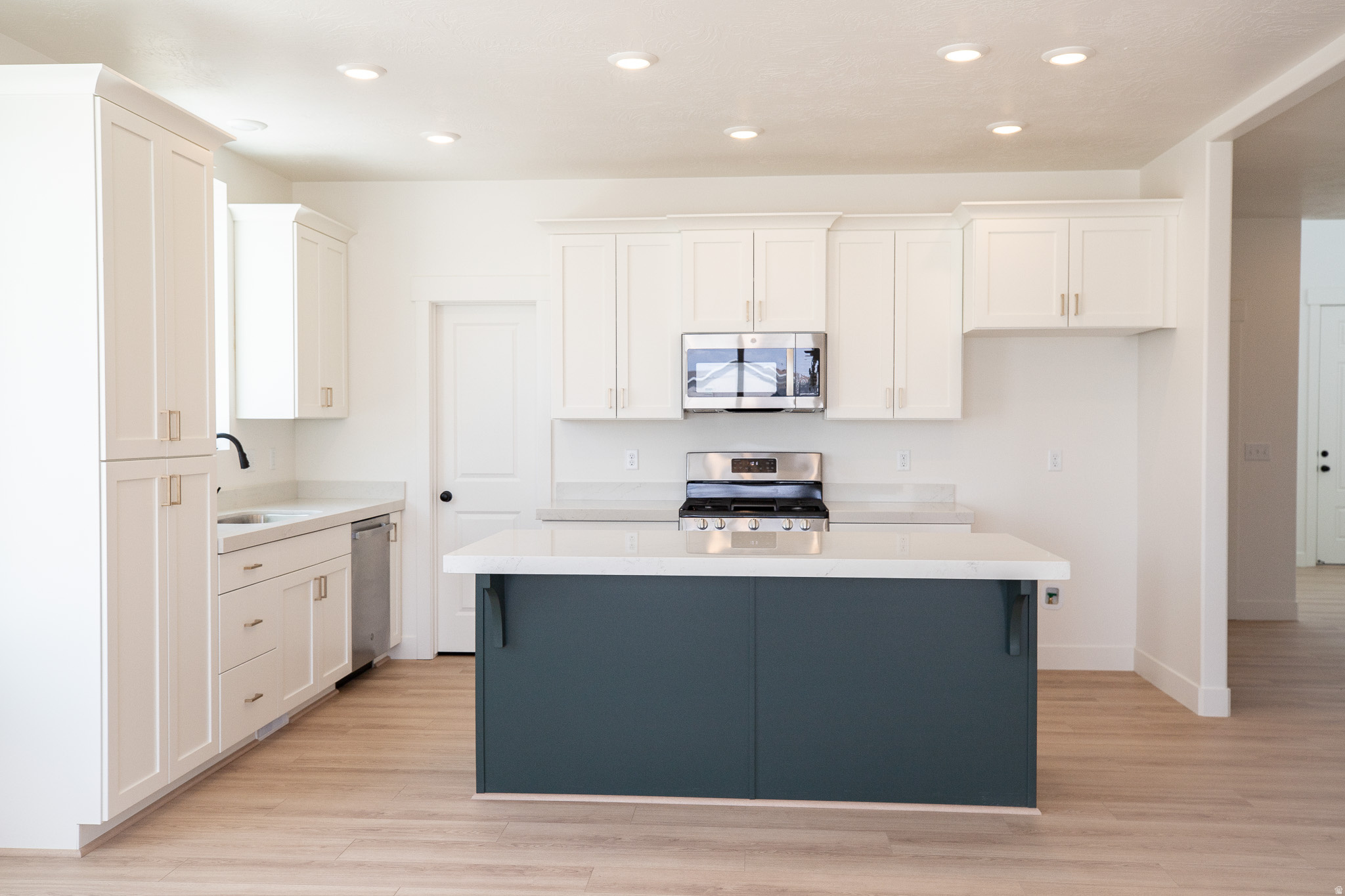 PARKWAY FIELDS SINGLES 2 - Residential