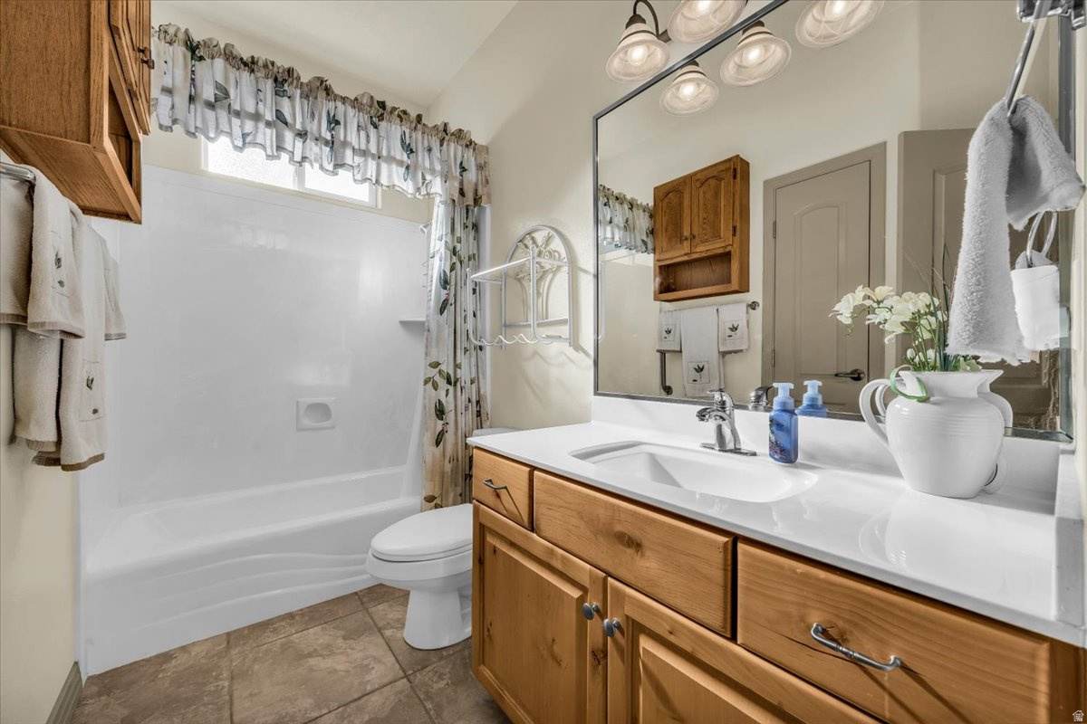 EMERALD SPRINGS TOWNHOMES - Residential