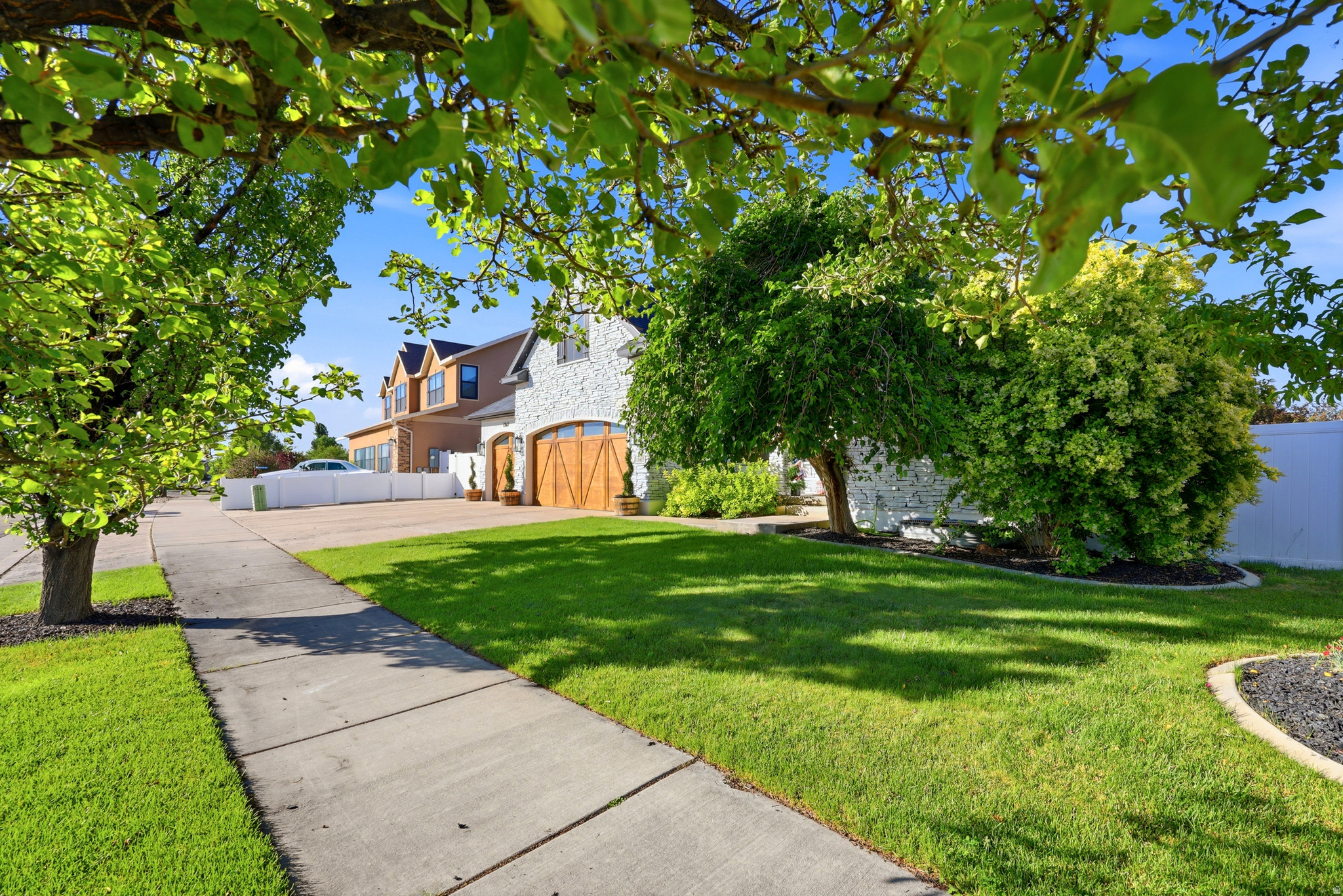 MEADOWS - Residential