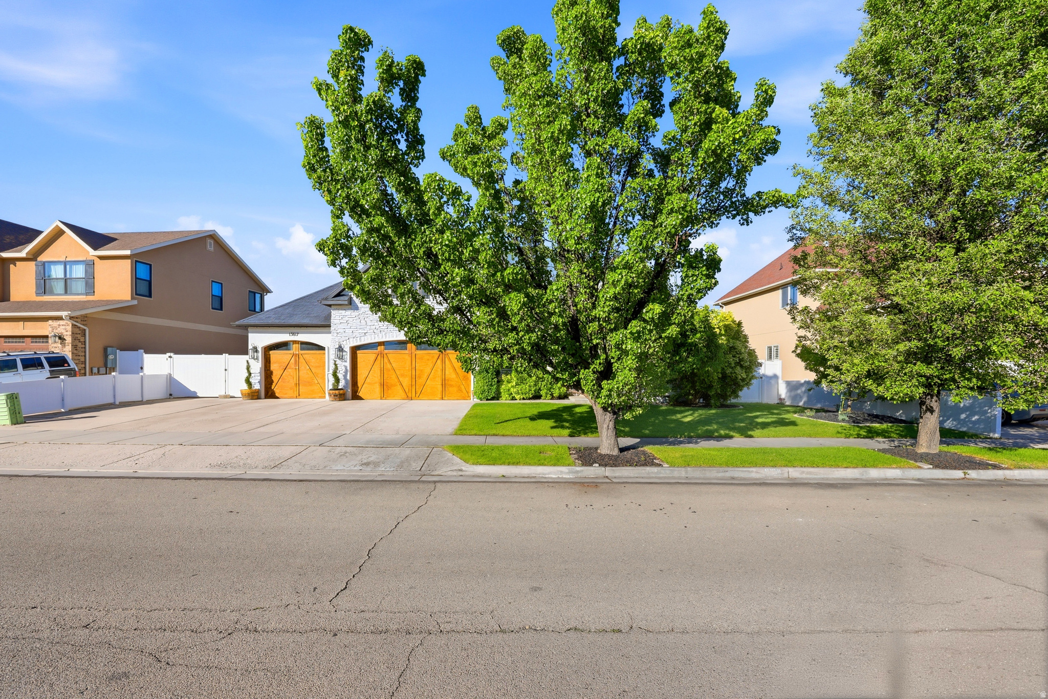 MEADOWS - Residential