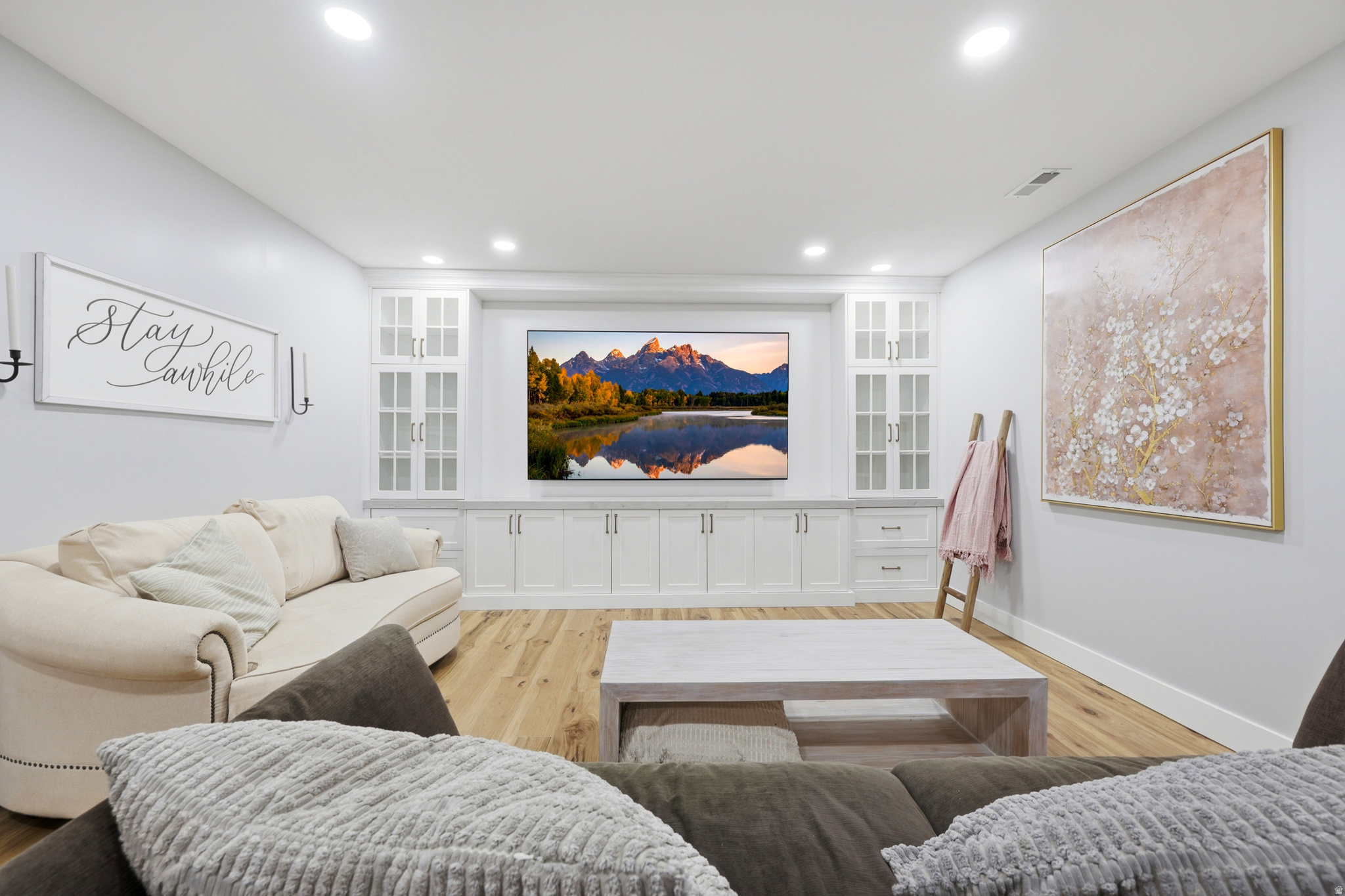 MEADOWS - Residential