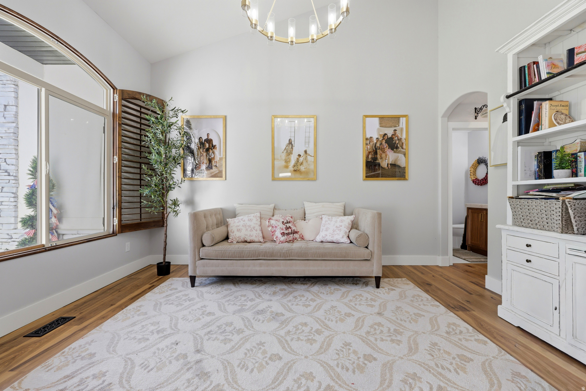 MEADOWS - Residential