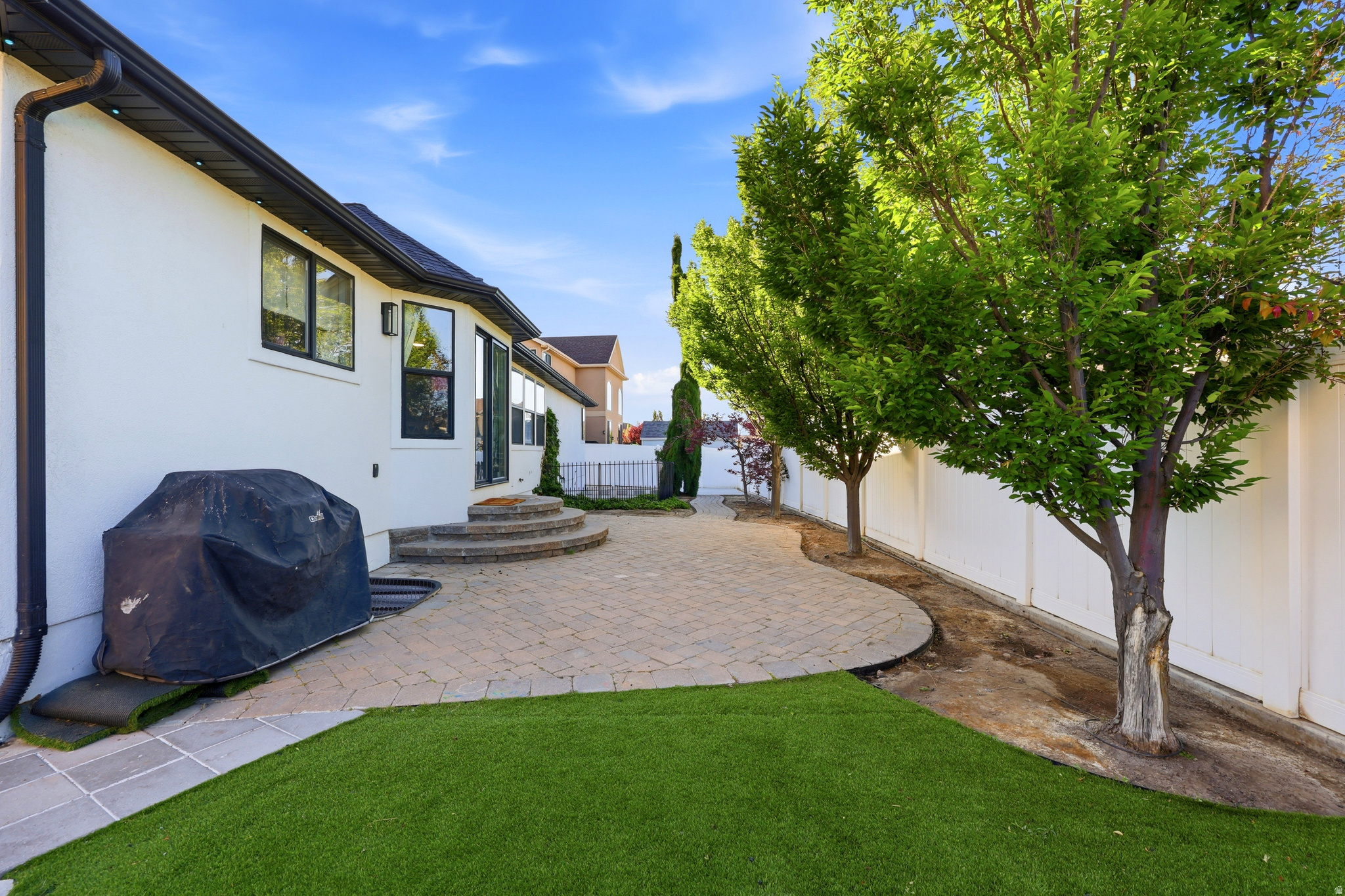 MEADOWS - Residential