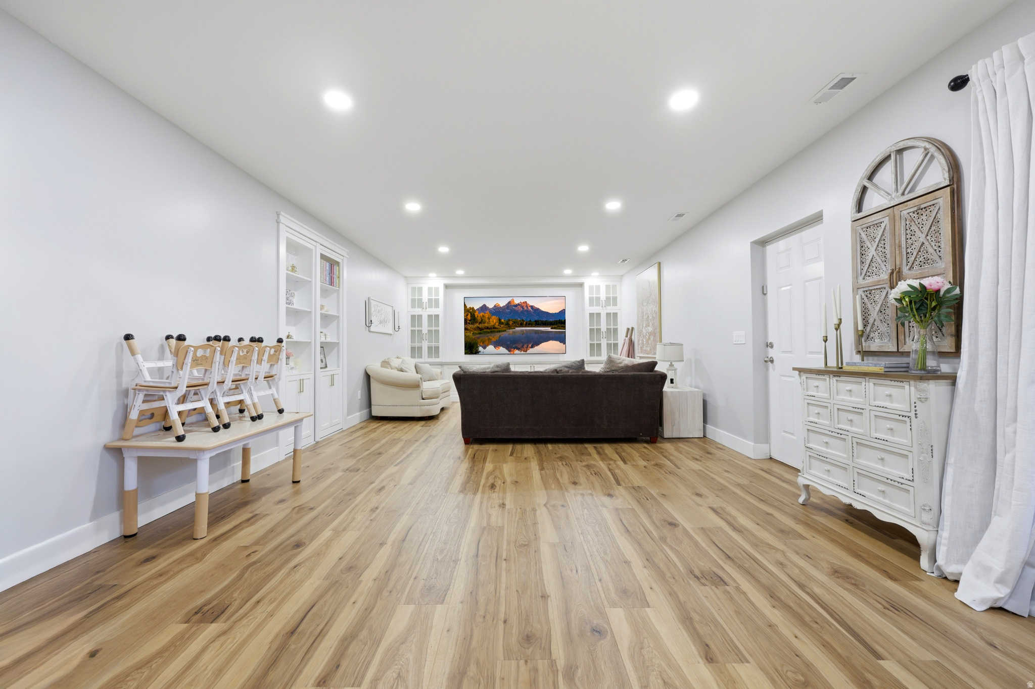 MEADOWS - Residential