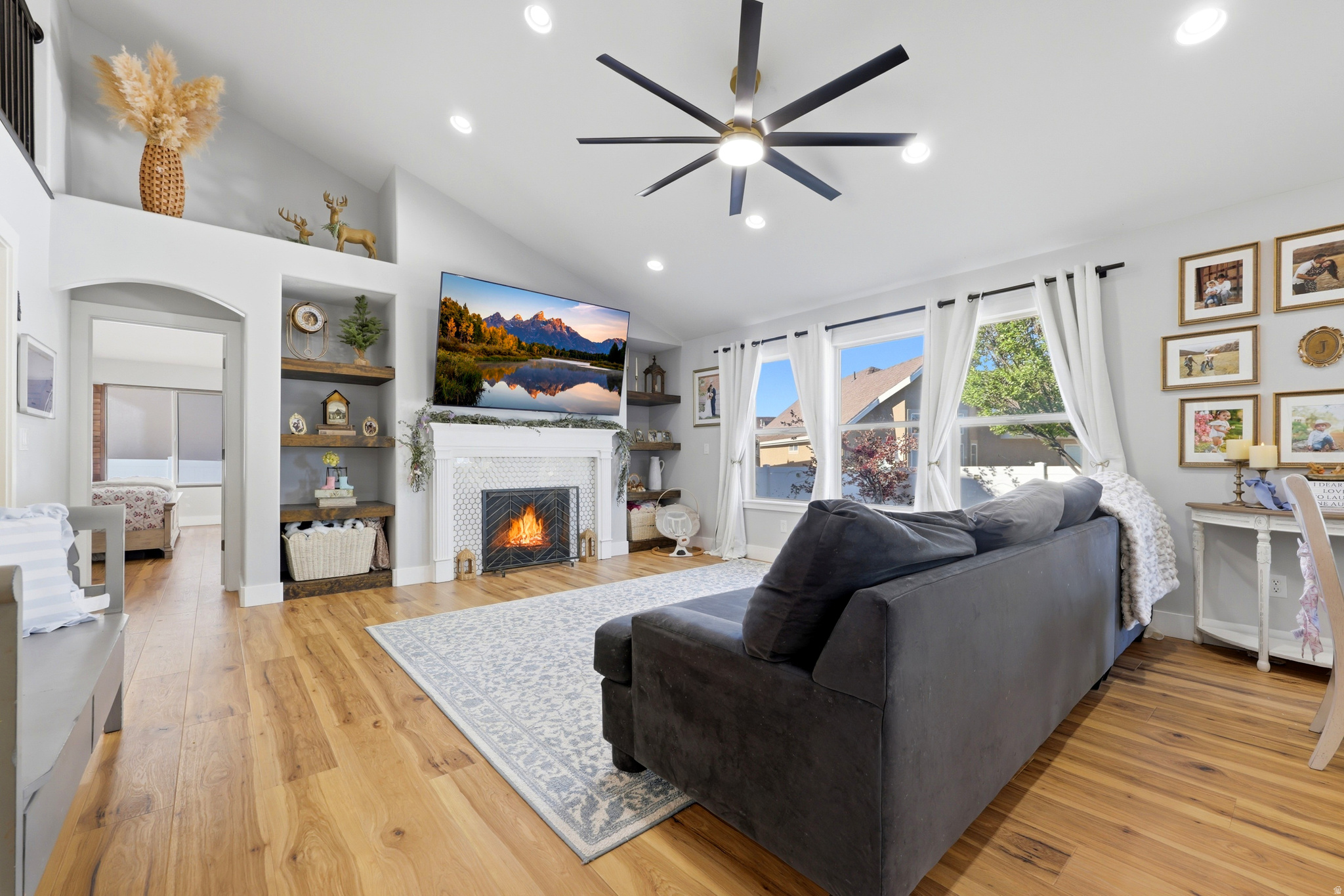 MEADOWS - Residential