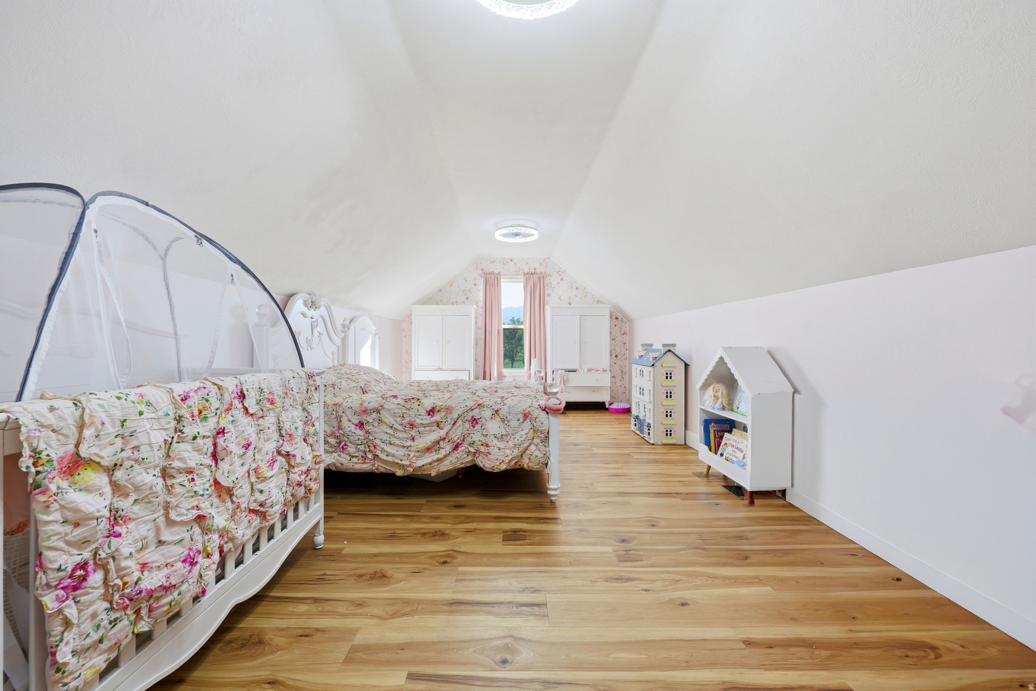 MEADOWS - Residential