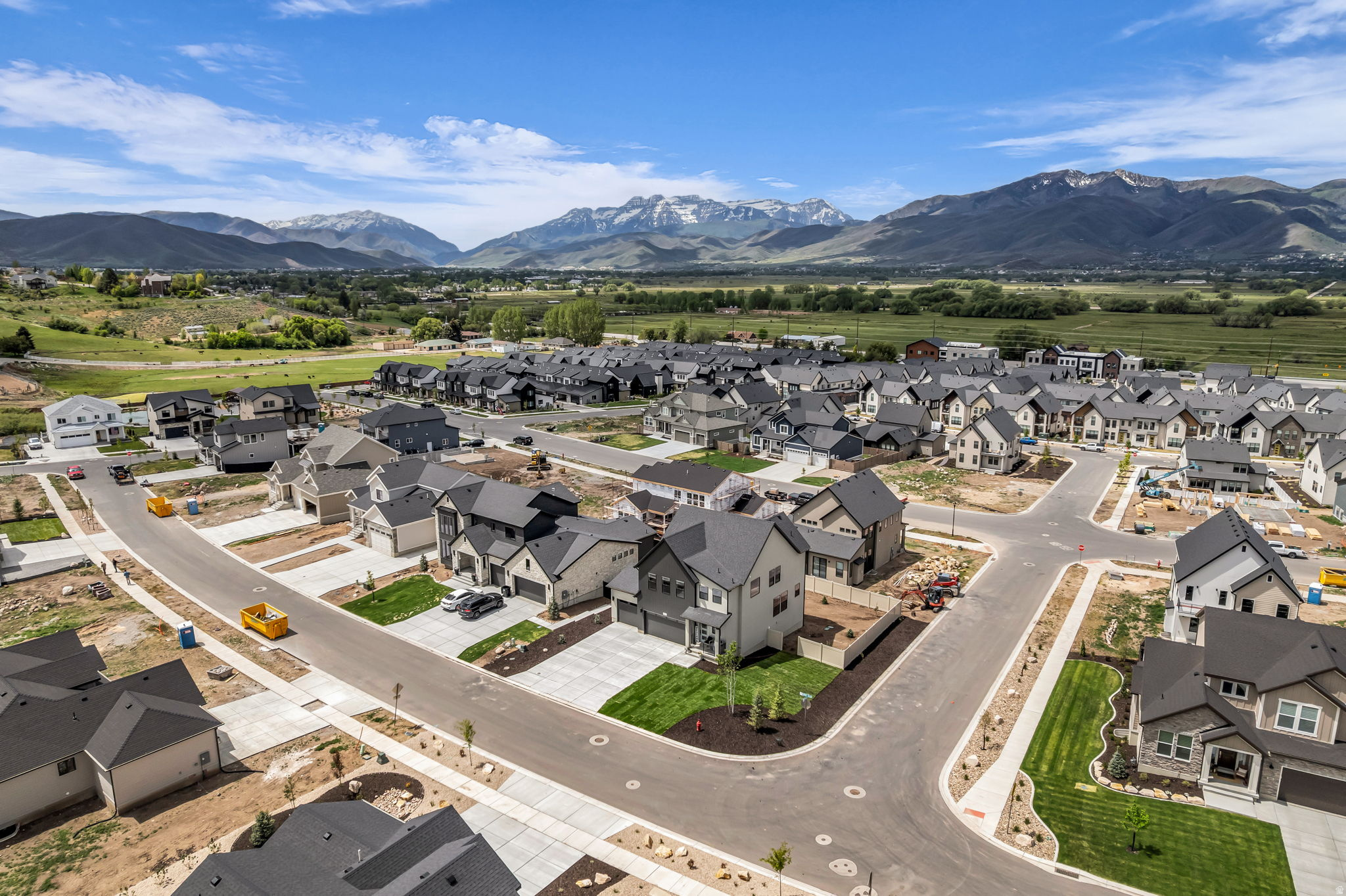 COYOTE RIDGE - Residential