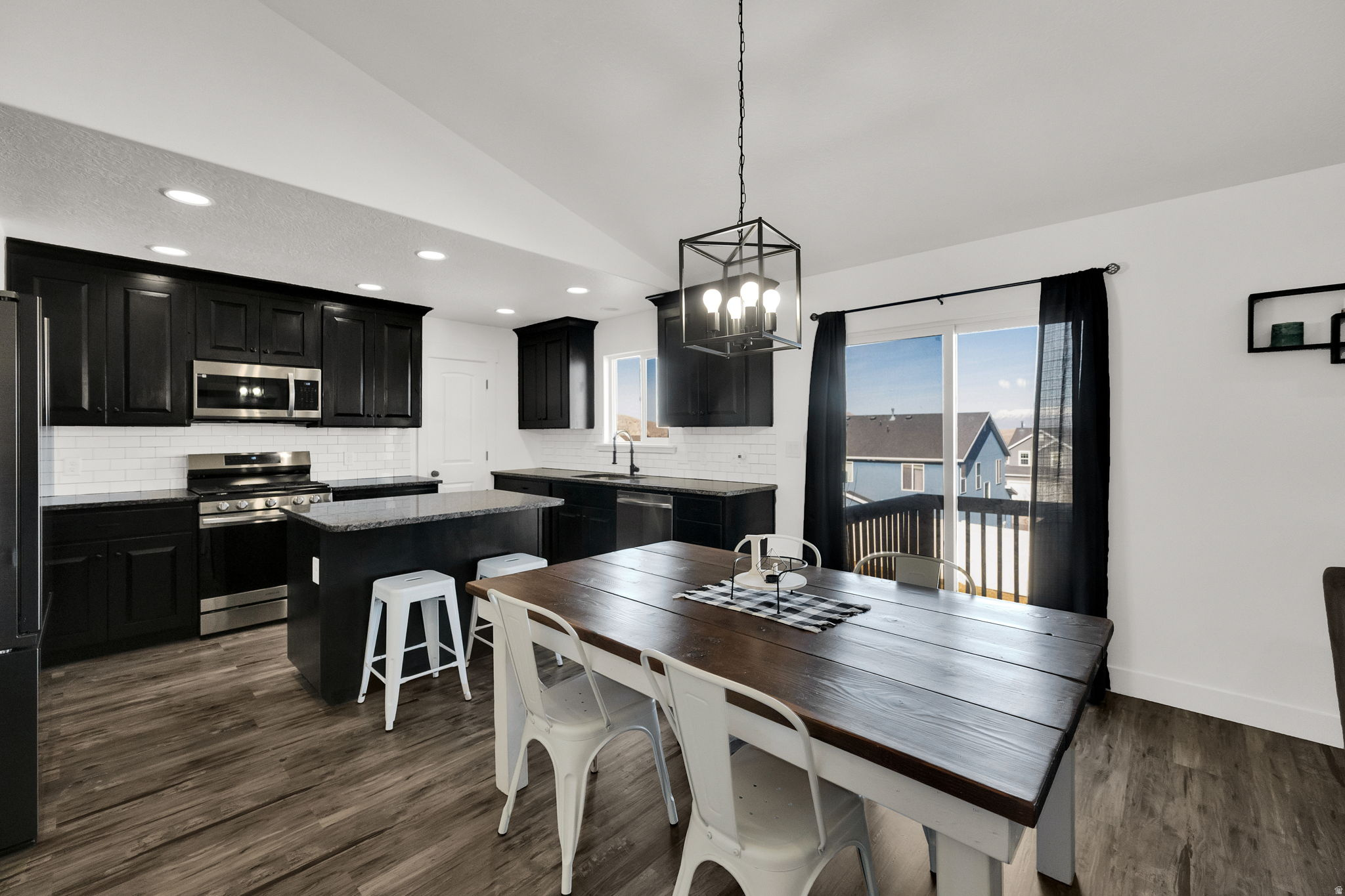 RIDGE - Residential