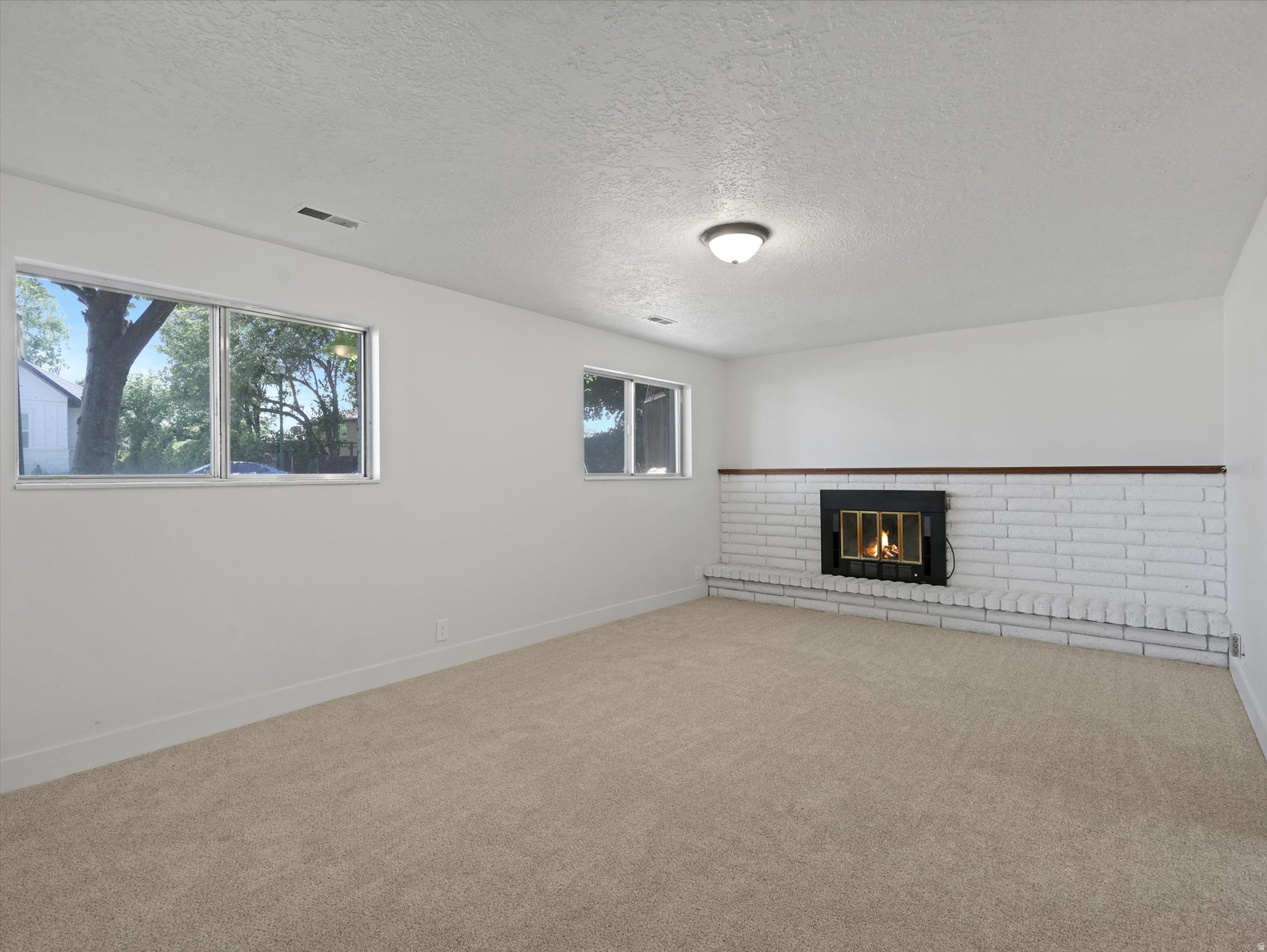HOLLOW ESTATES - Residential