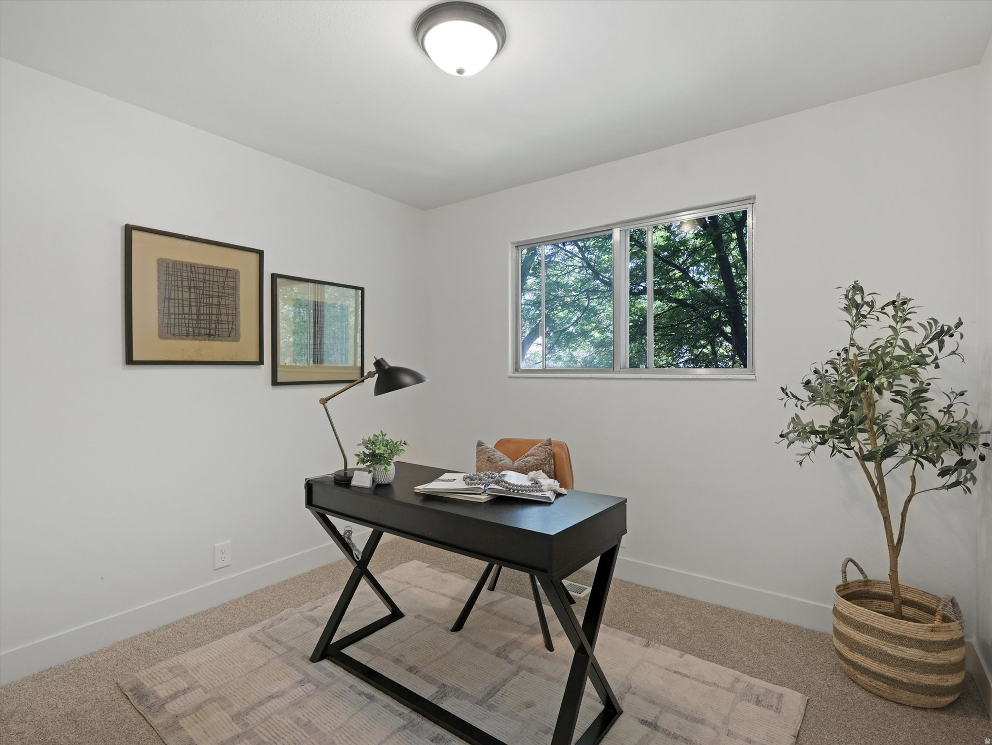 HOLLOW ESTATES - Residential