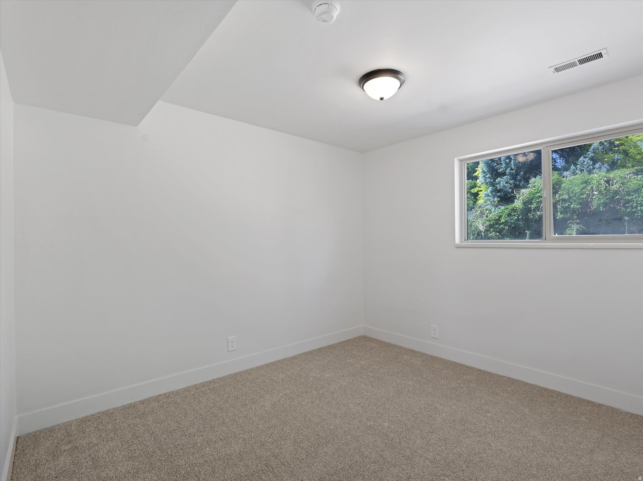 HOLLOW ESTATES - Residential