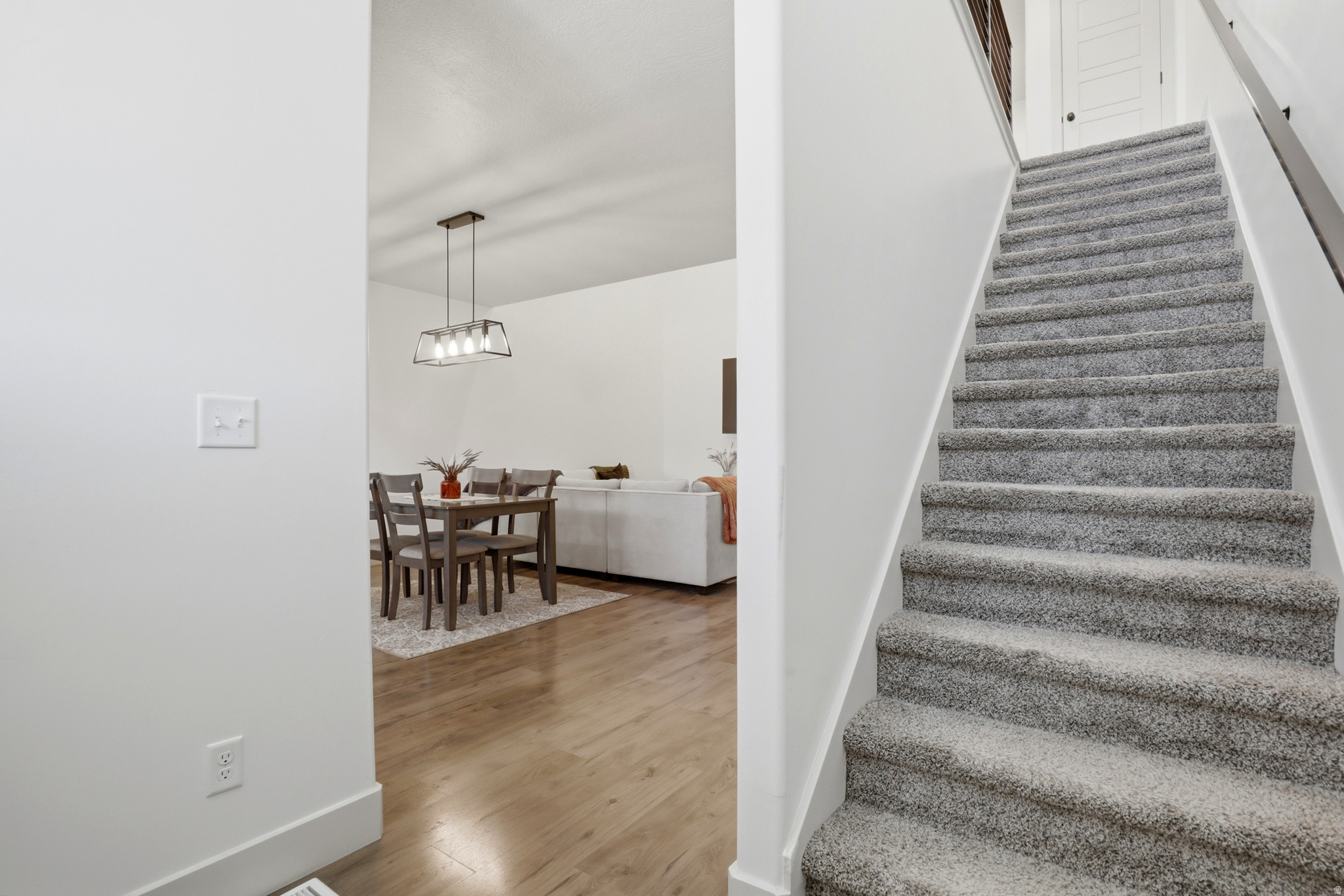 MOUNTAIN RIDGE - Residential