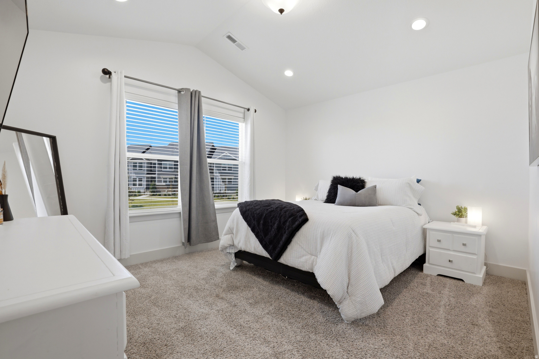 MOUNTAIN RIDGE - Residential