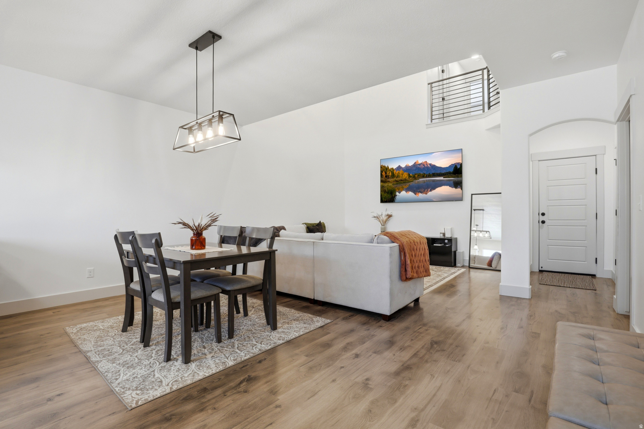 MOUNTAIN RIDGE - Residential