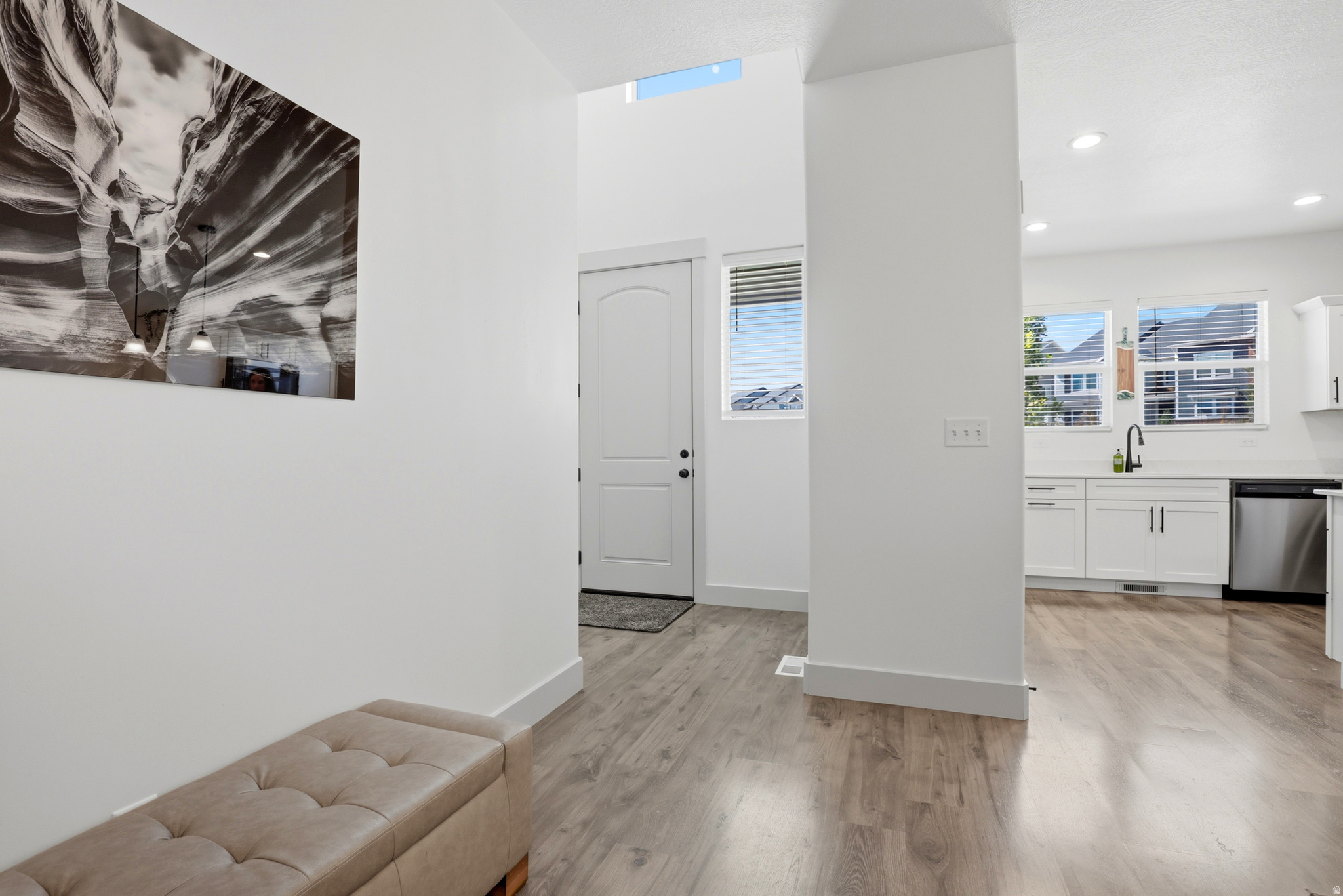 MOUNTAIN RIDGE - Residential