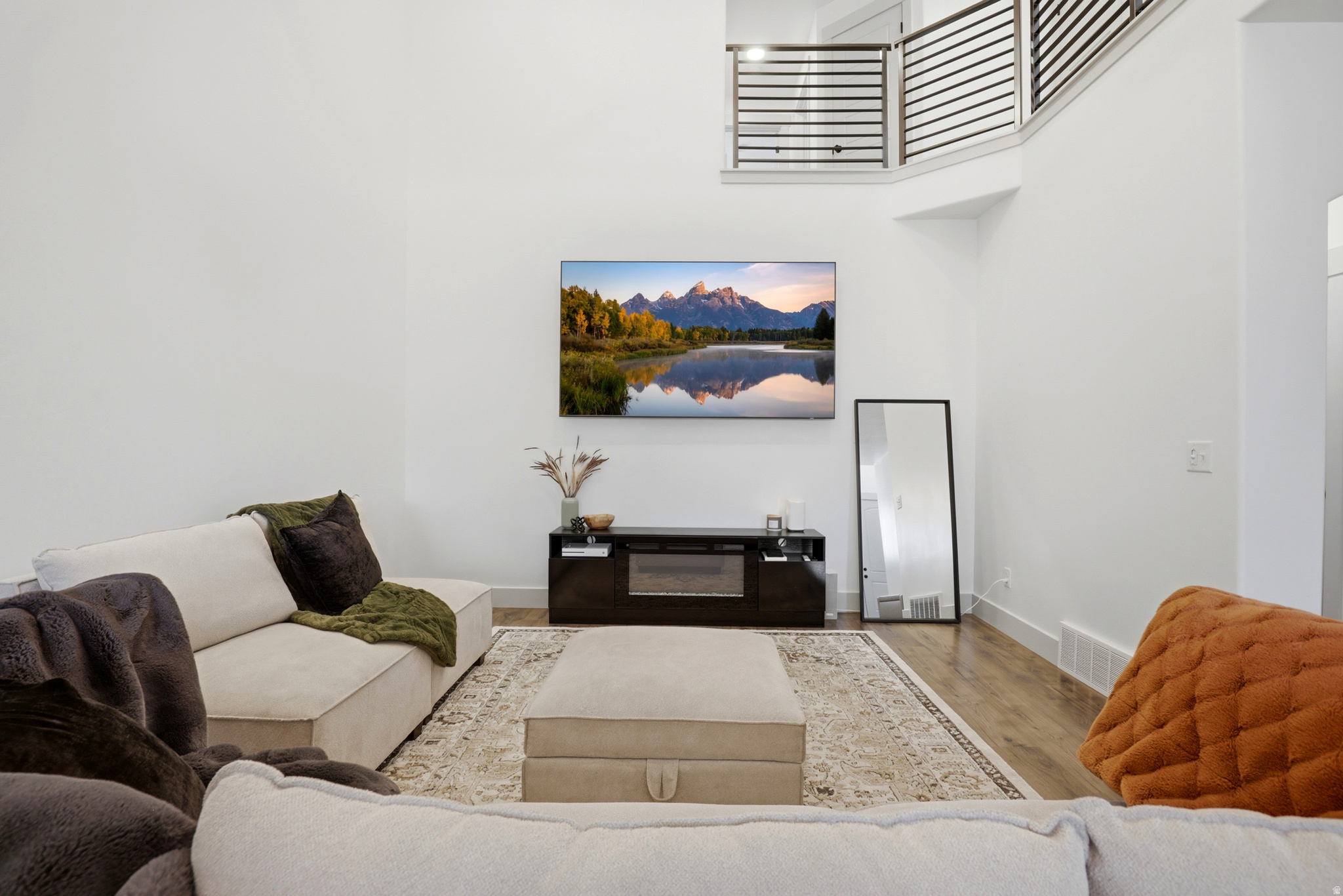 MOUNTAIN RIDGE - Residential