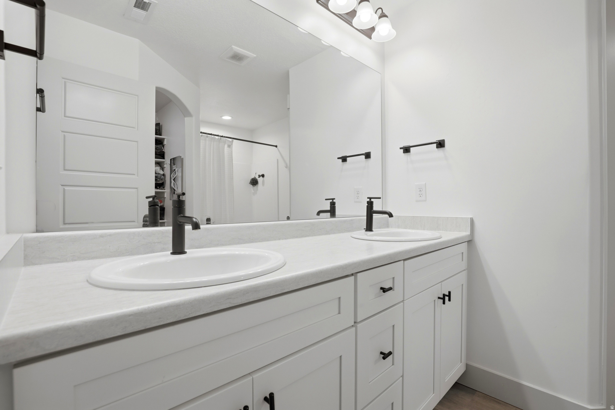 MOUNTAIN RIDGE - Residential