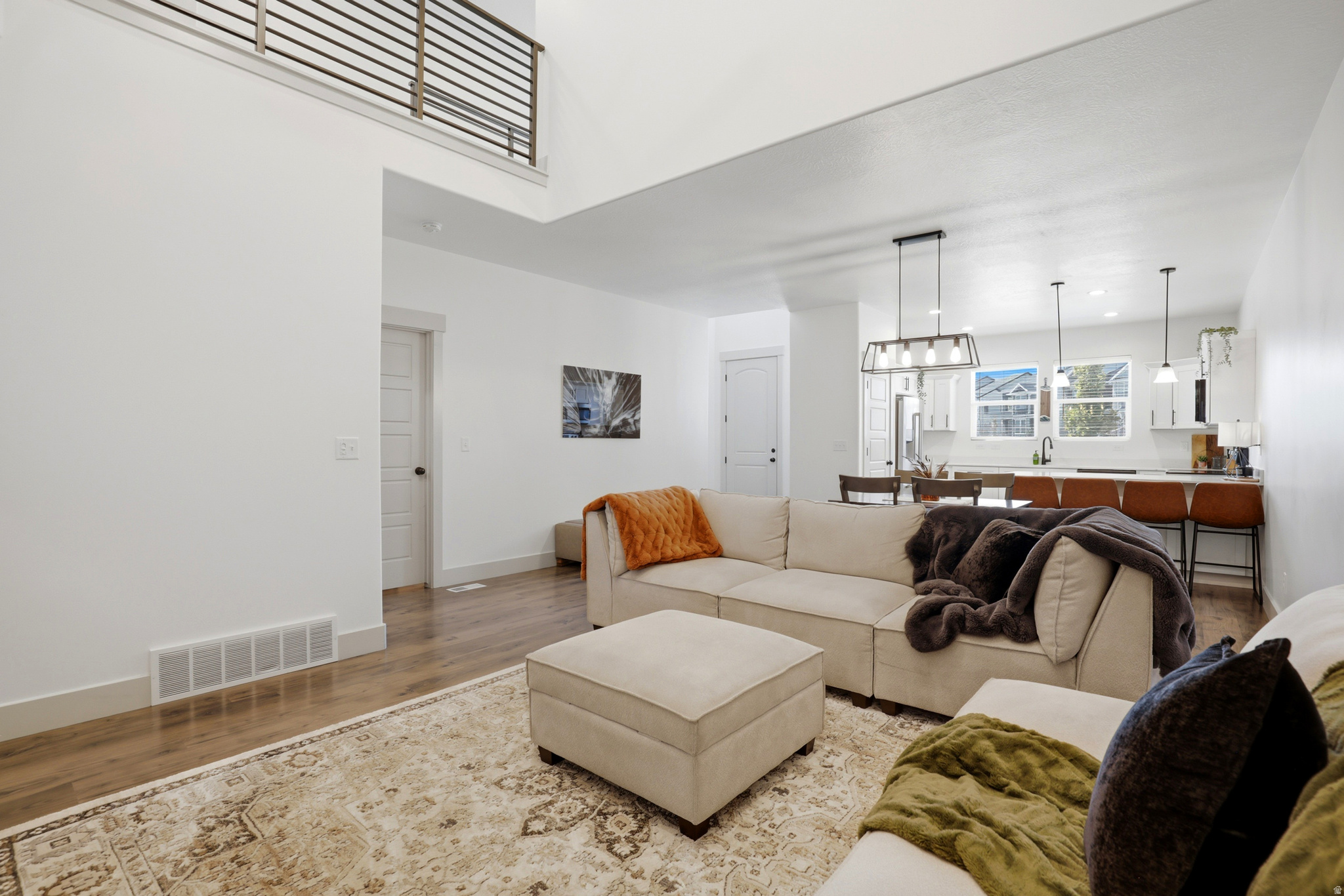 MOUNTAIN RIDGE - Residential