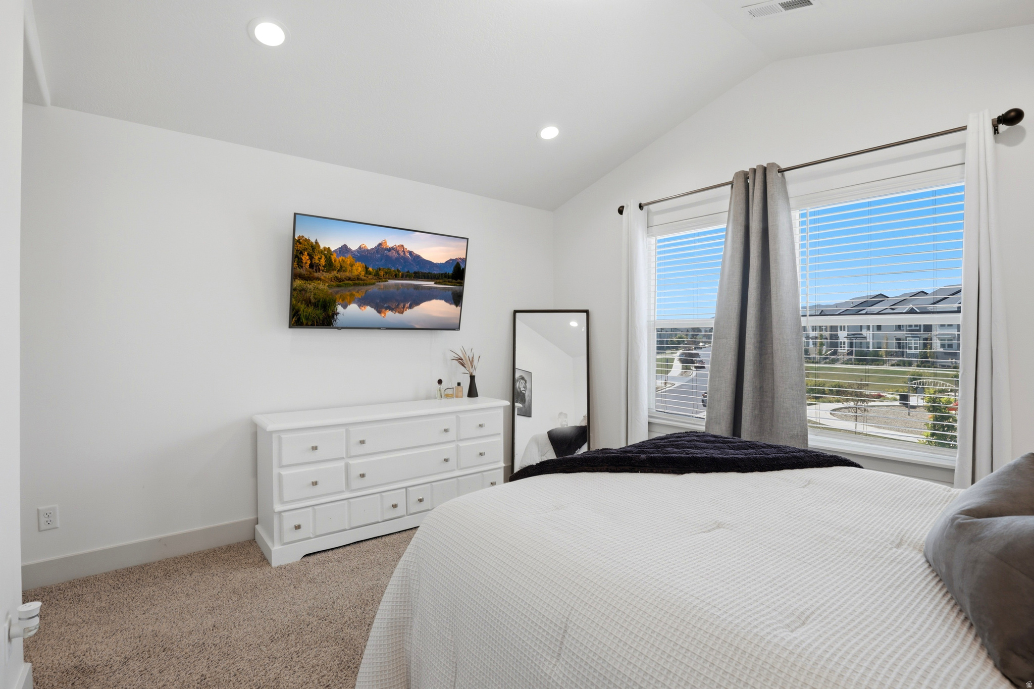 MOUNTAIN RIDGE - Residential