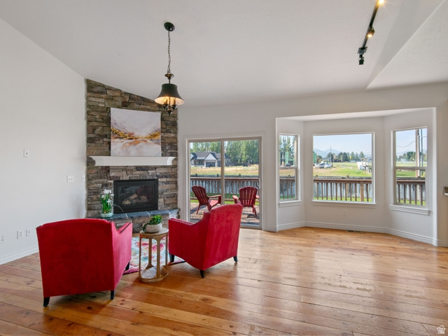 FOX DEN - Residential