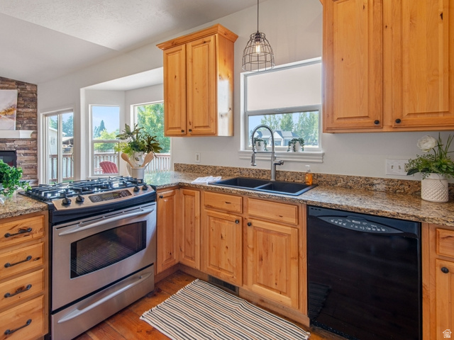 FOX DEN - Residential