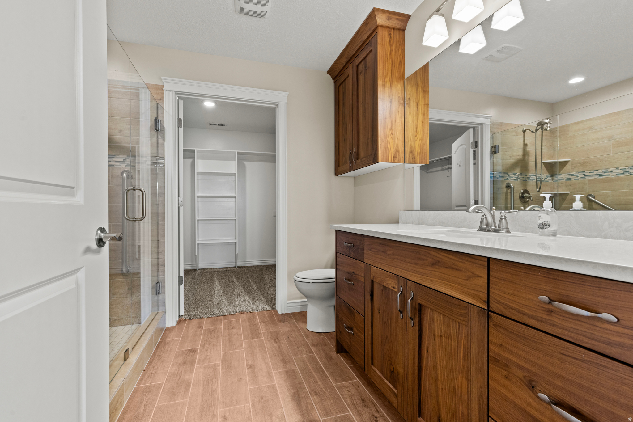 VILLAS AT KAYS CREEK - Residential