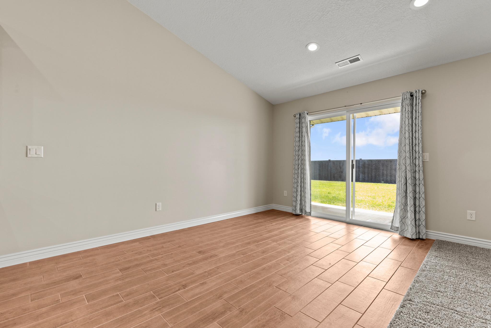 VILLAS AT KAYS CREEK - Residential