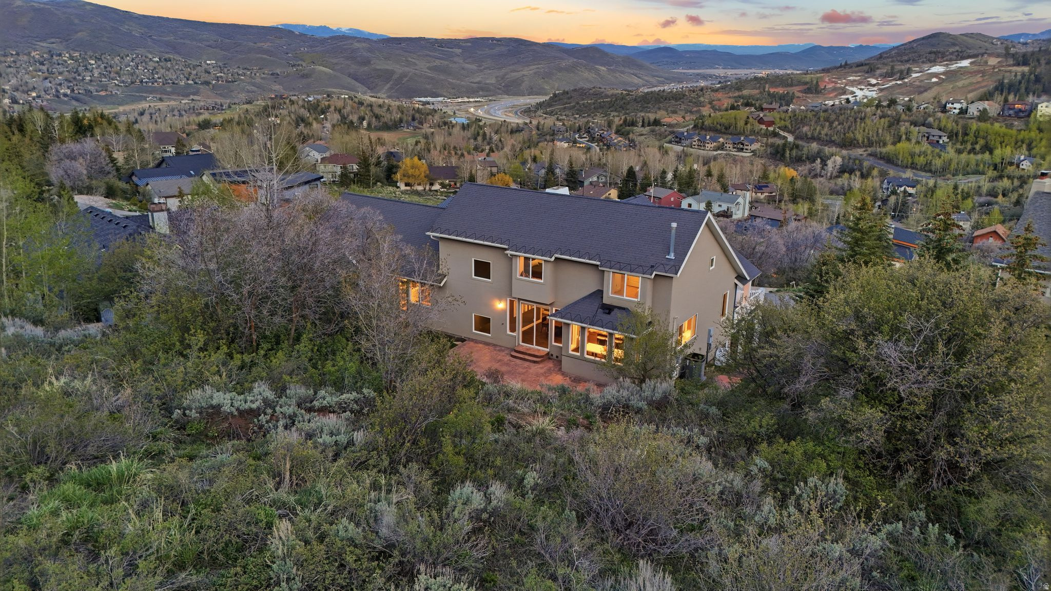 HIDDEN COVE - Residential