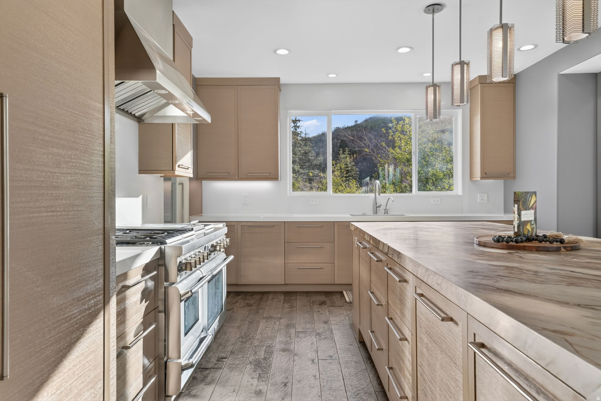 HIDDEN COVE - Residential