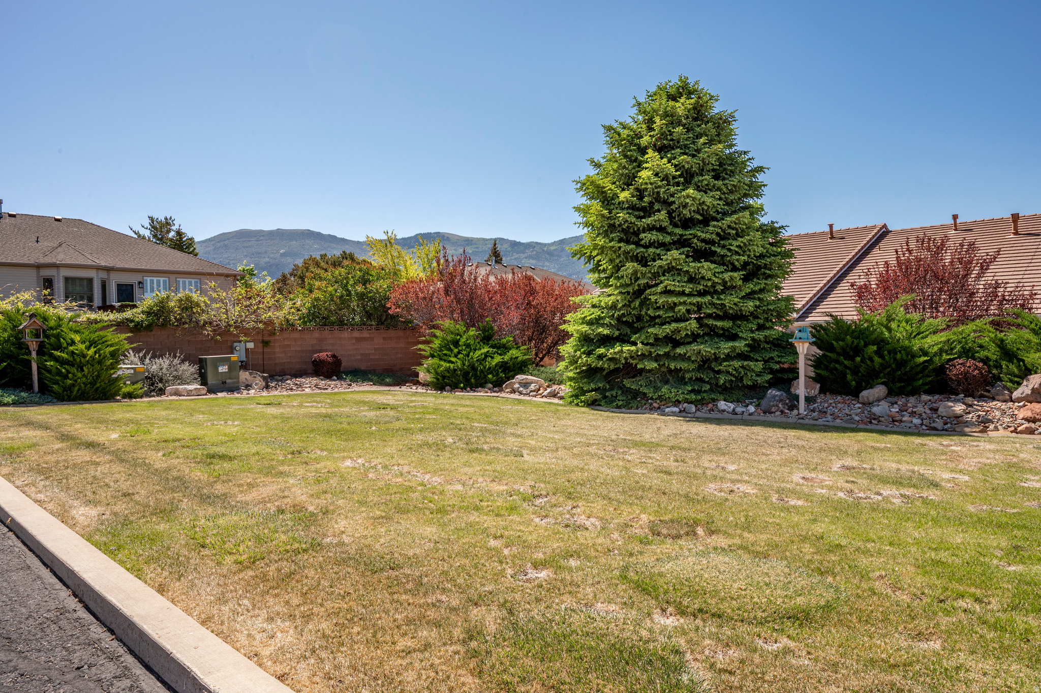 SEASONS AT MESA HILLS - Residential