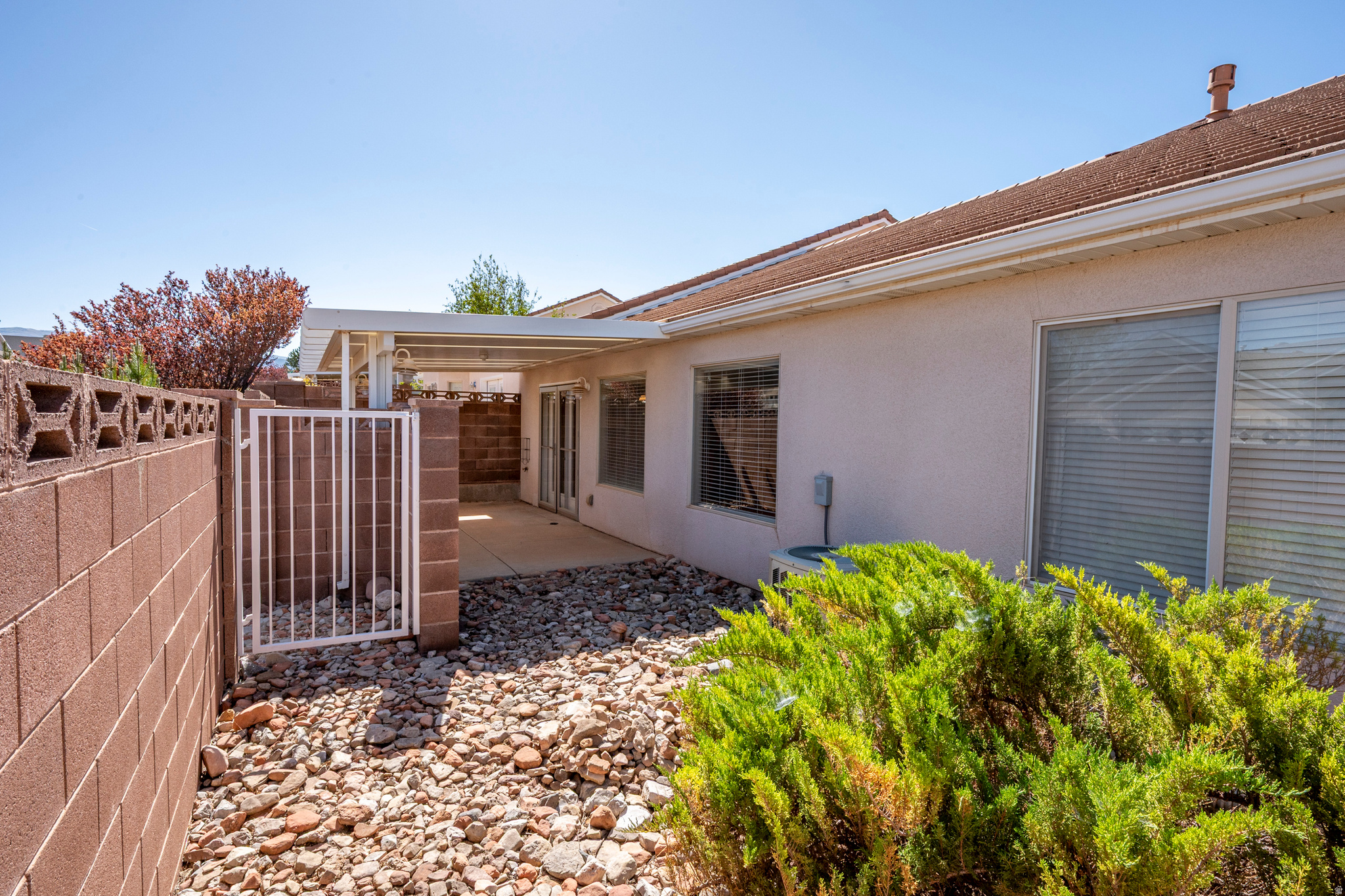 SEASONS AT MESA HILLS - Residential