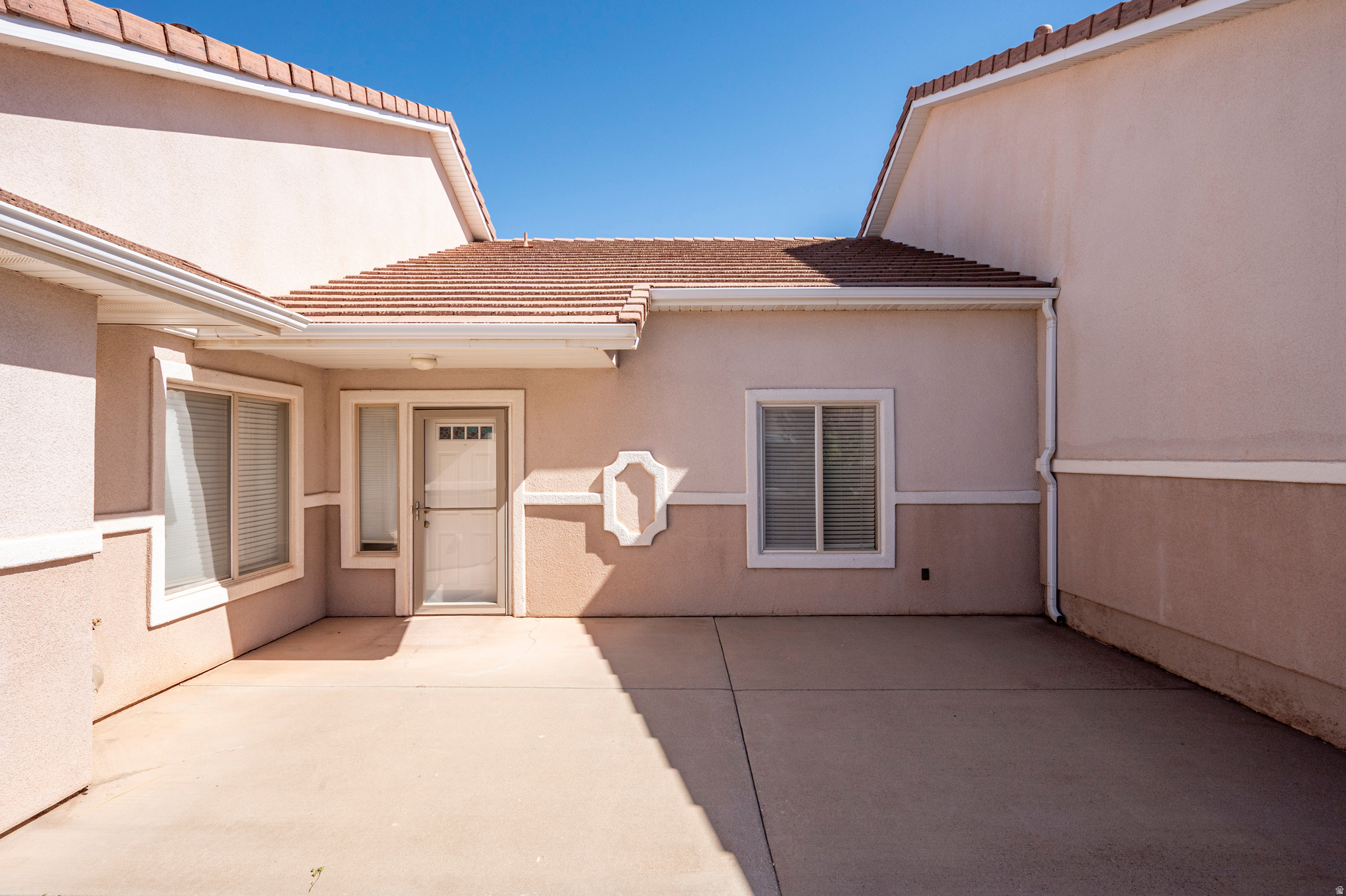 SEASONS AT MESA HILLS - Residential
