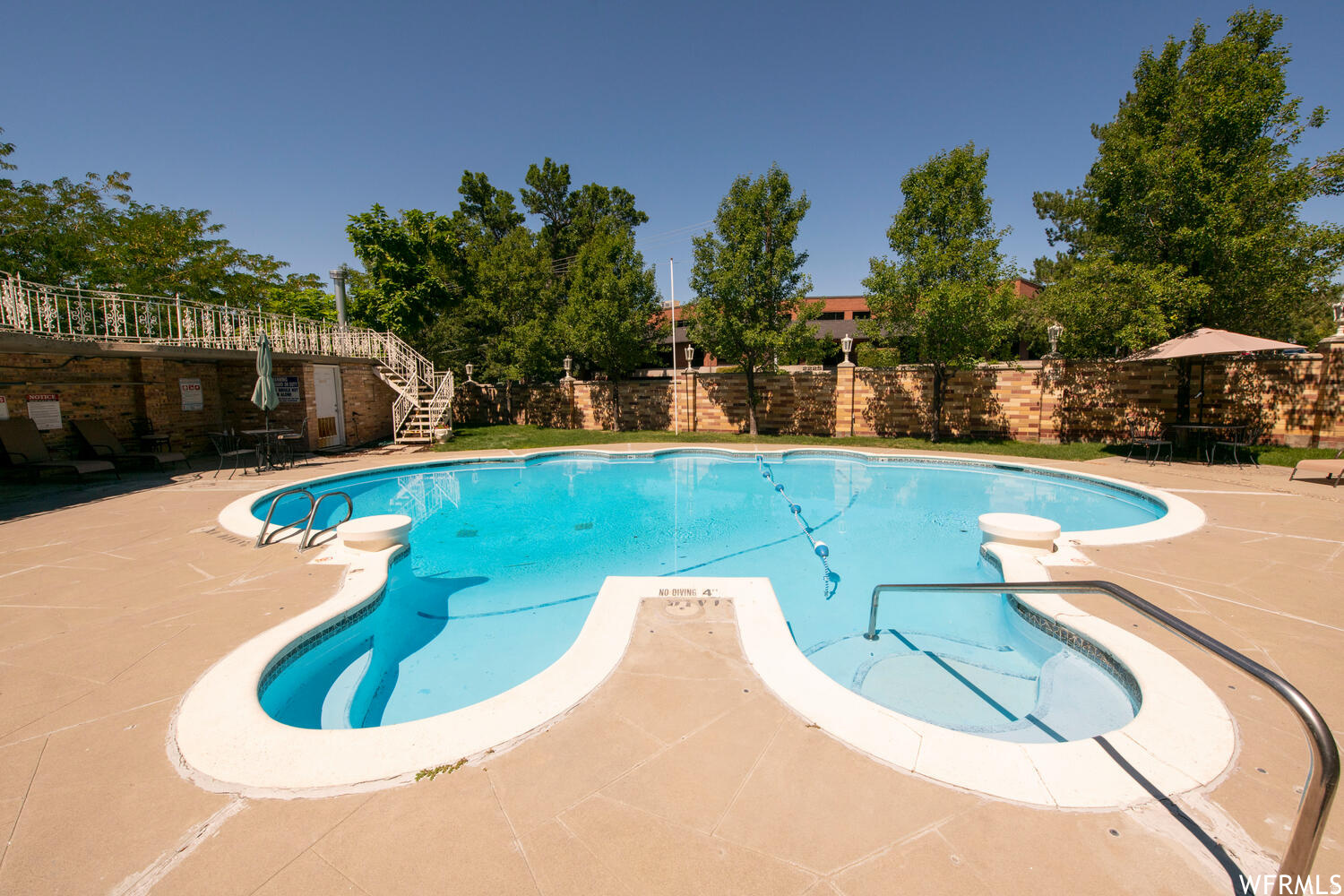 AIX LA CHAPE - Residential