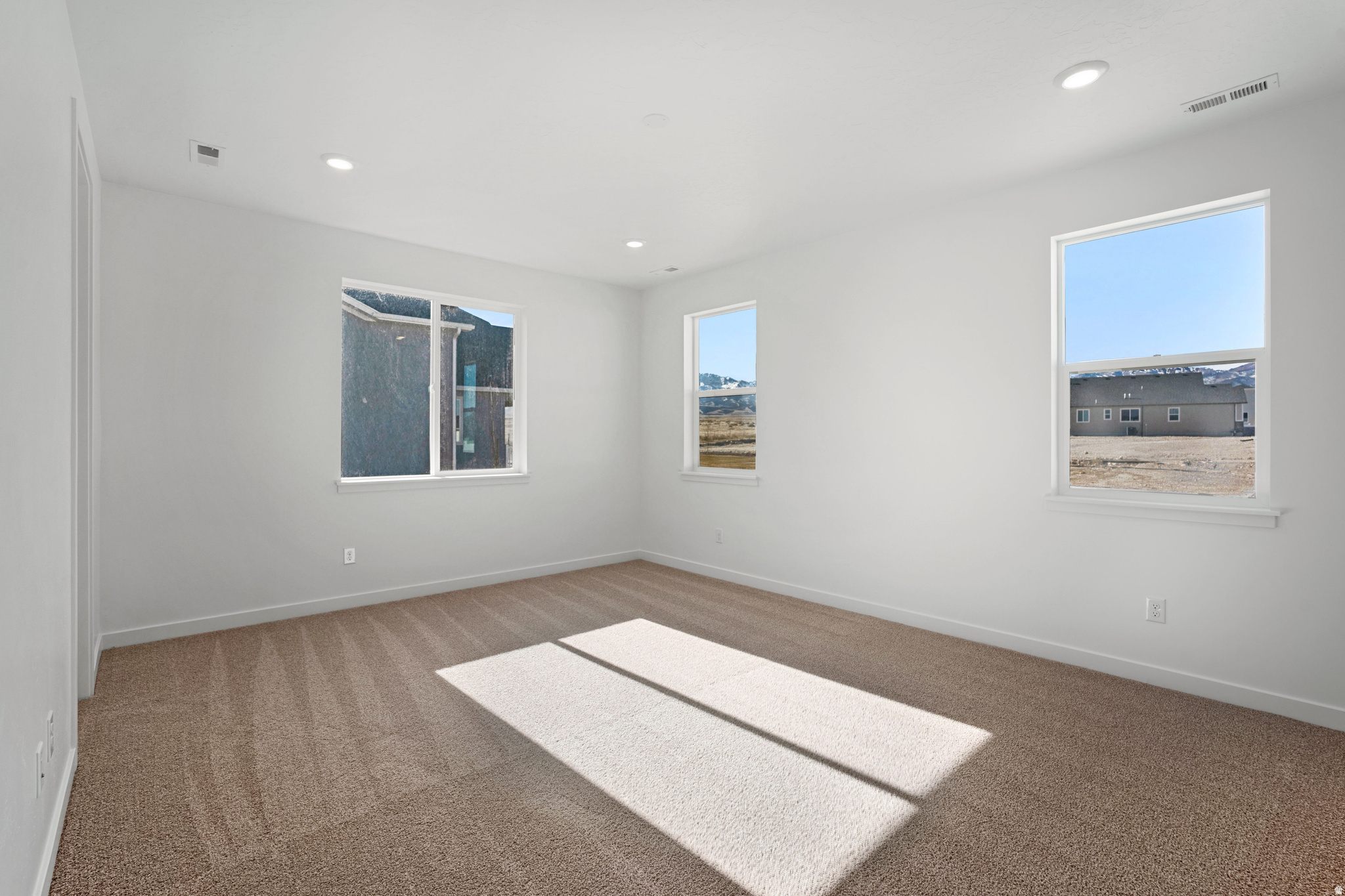SMITH RANCH - Residential