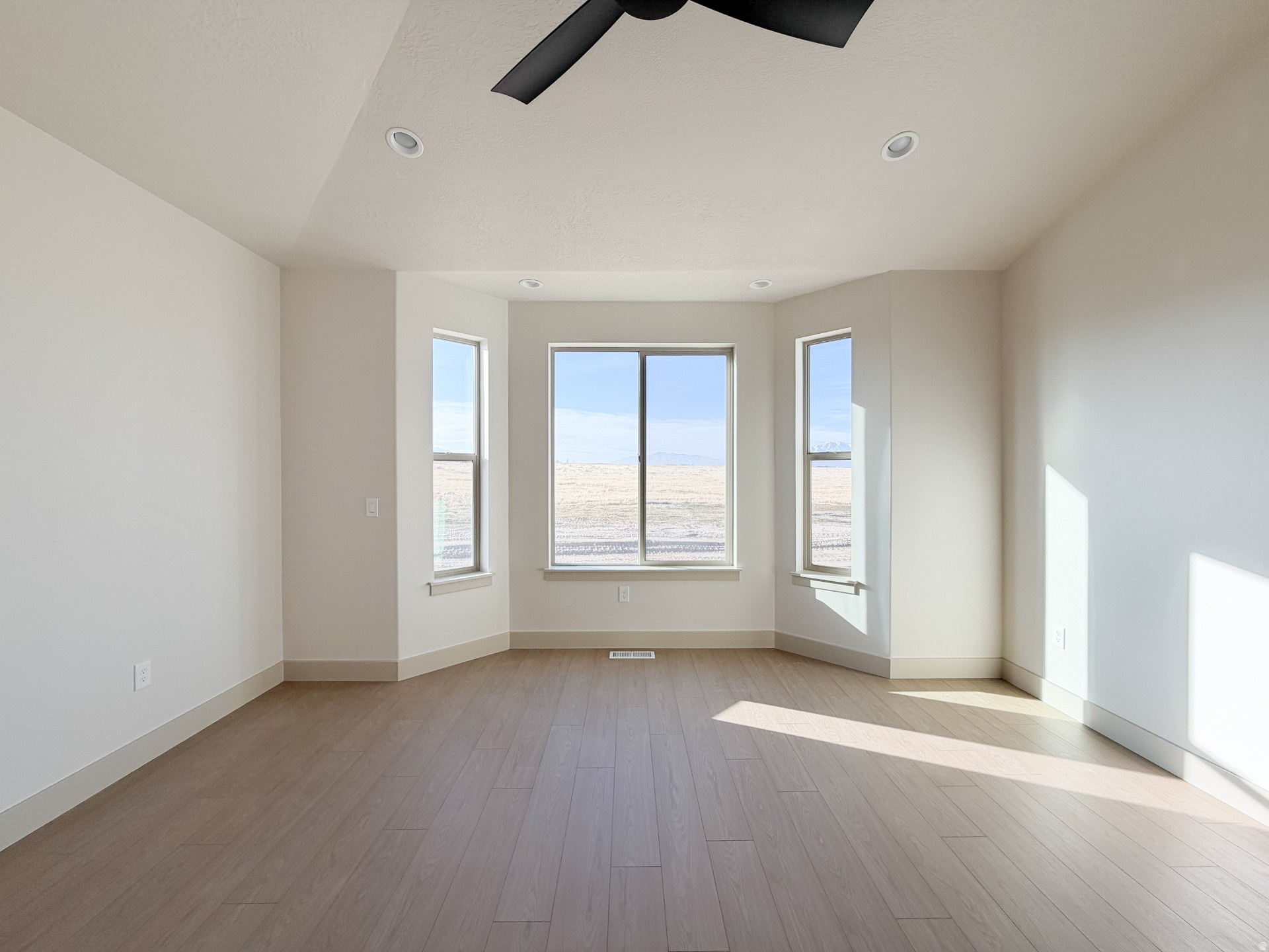 OVERLAKE ESTATES - Residential