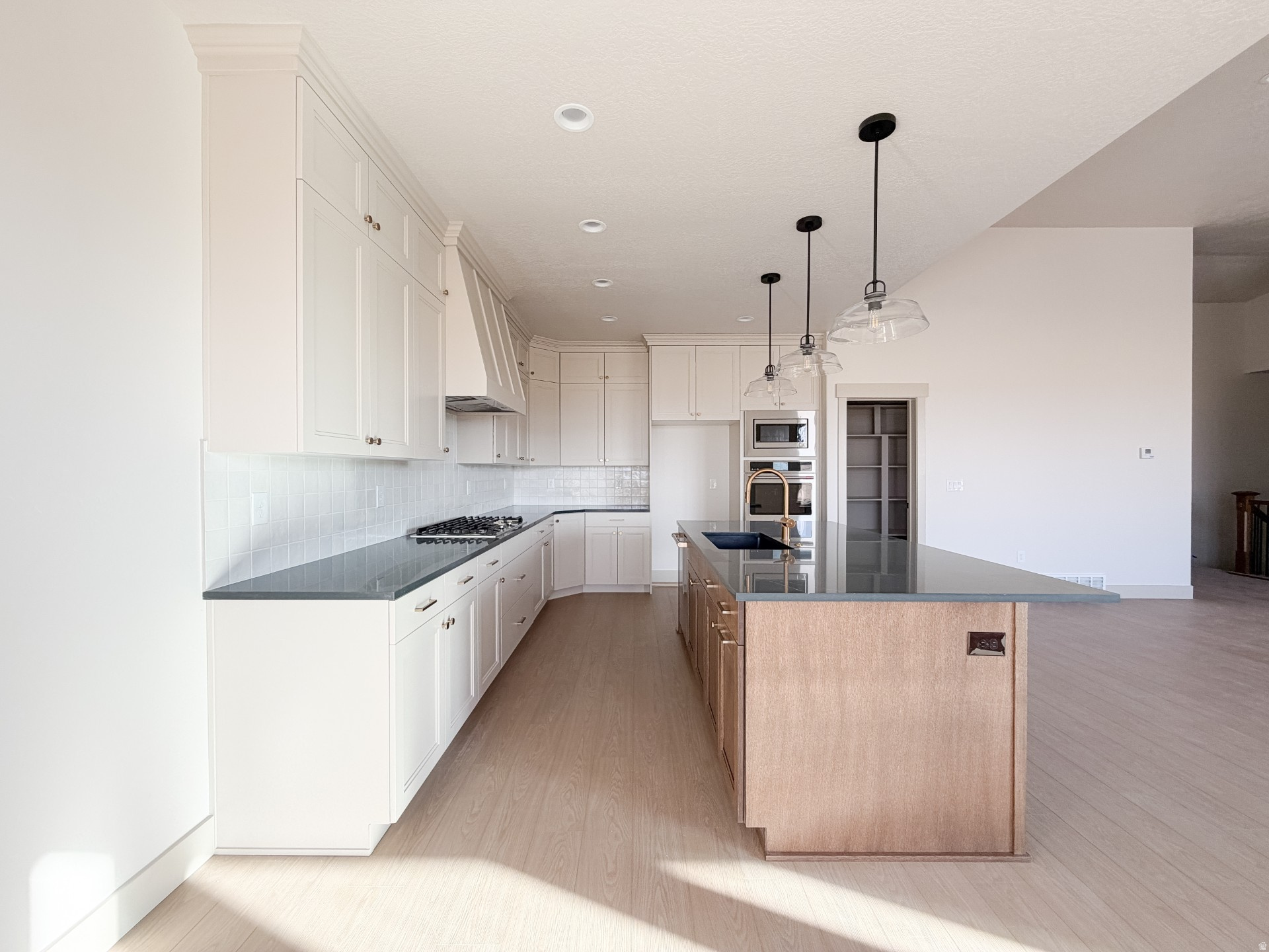 OVERLAKE ESTATES - Residential