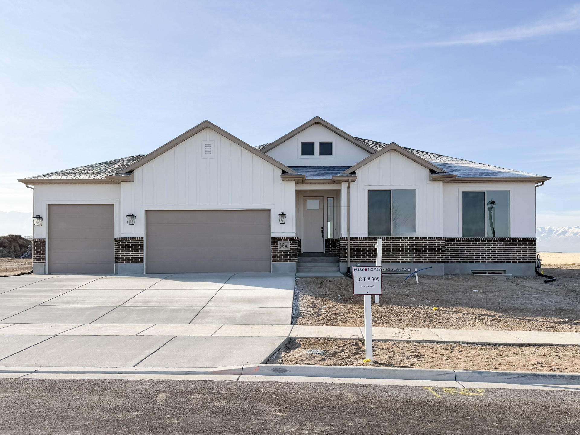 Perry Homes Baswood plan offers generous single-level living with an open, functional layout. This well-designed home features large living areas, abundant natural light, and ample room for entertaining and everyday comfort. Ideal for those seeking convenience, space and easy living. The home as a large pantry and the unfinished basement provides exceptional room to grow, allowing endless possibilities for additional living space. IF YOU USE OUR PREFERRED LENDER THE BUILDER WILL PAY UP TO $21,000 TOWARDS CLOSING COSTS AND RATE BUY DOWN.