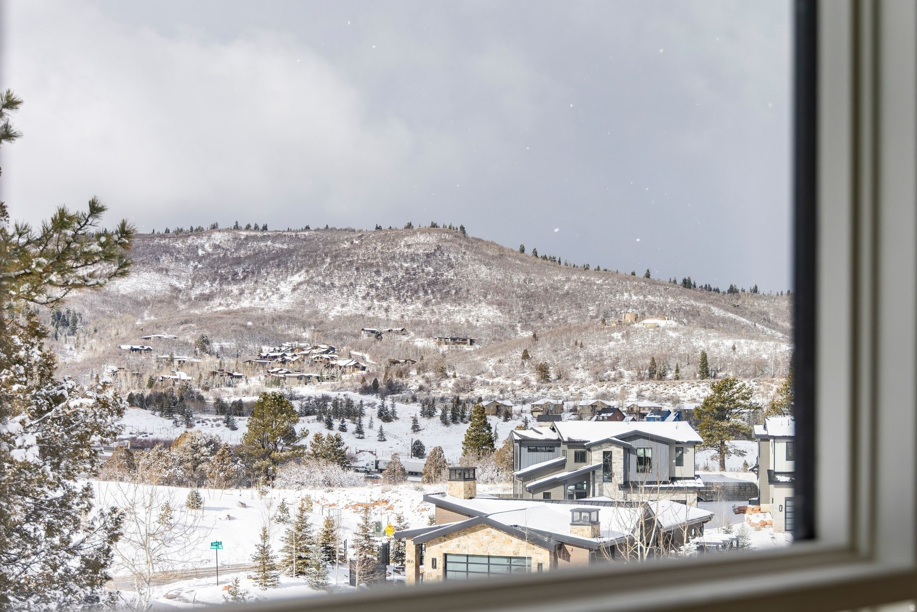 DISCOVERY RIDGE - Residential