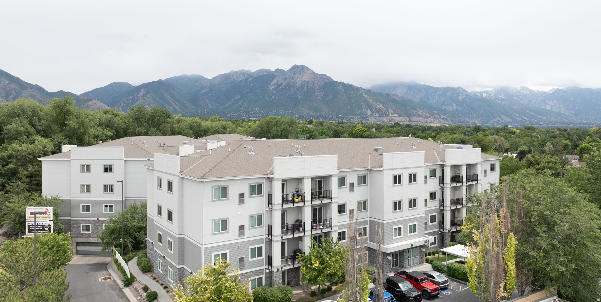MILLCREEK HOLLOW CONDOMINIUMS - Residential
