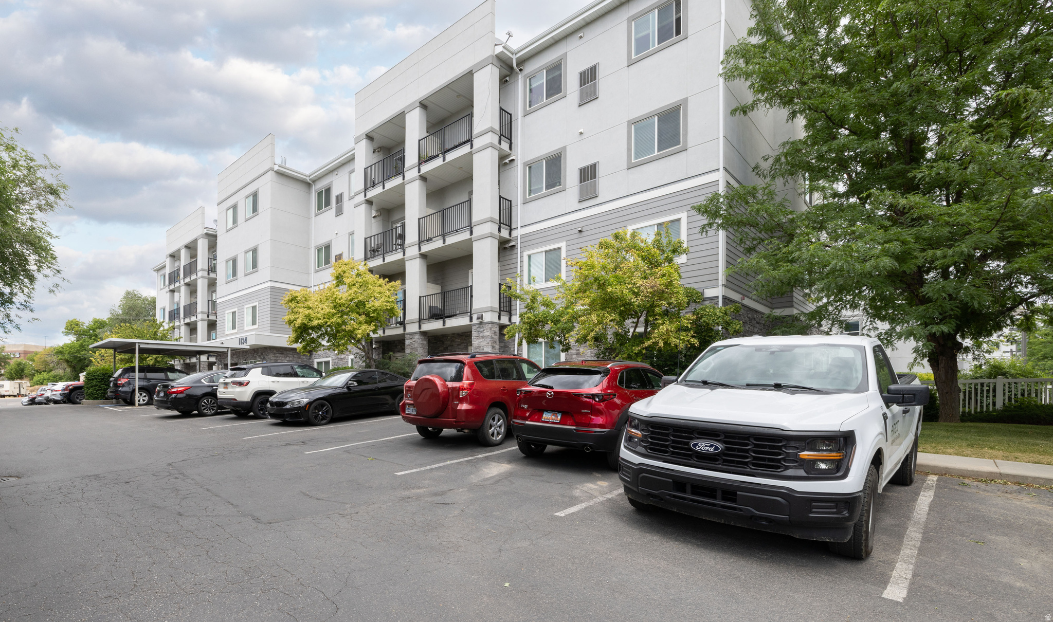 MILLCREEK HOLLOW CONDOMINIUMS - Residential