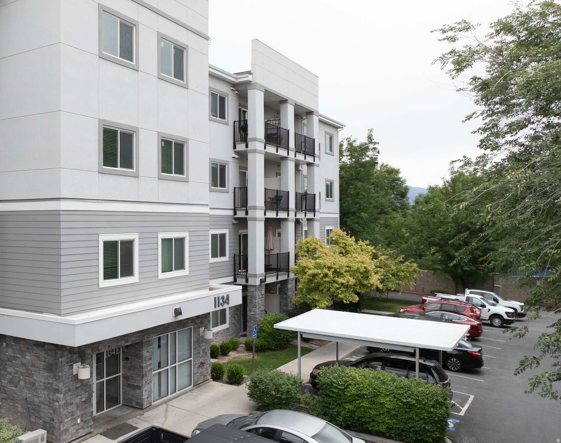 MILLCREEK HOLLOW CONDOMINIUMS - Residential