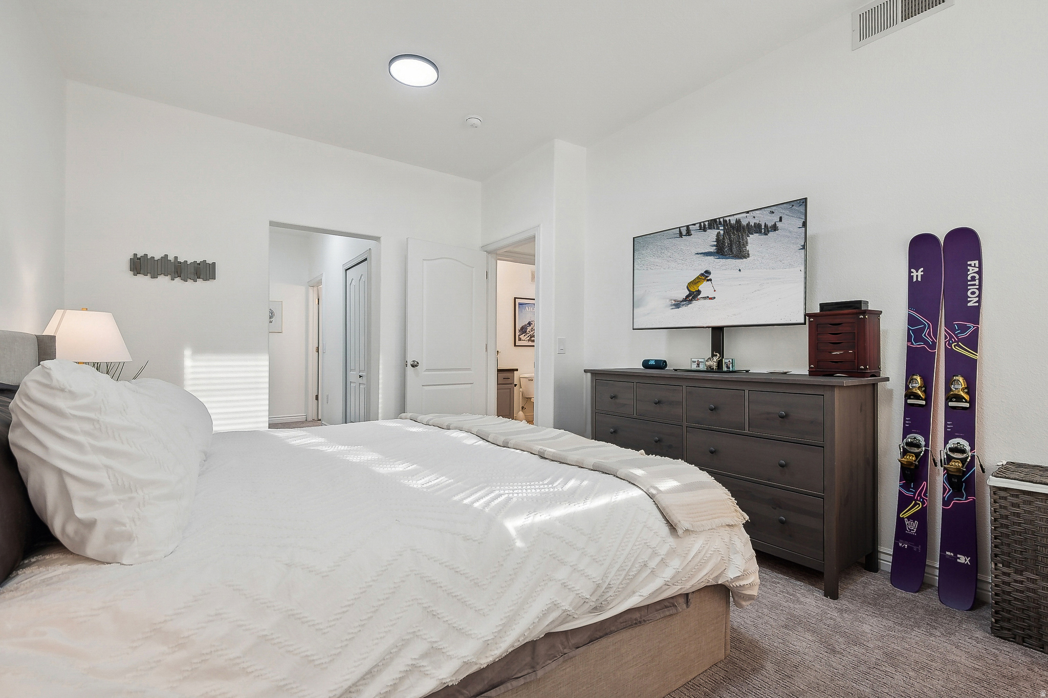 MILLCREEK HOLLOW CONDOMINIUMS - Residential