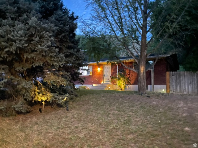 IMPERIAL HEIGHTS - Residential