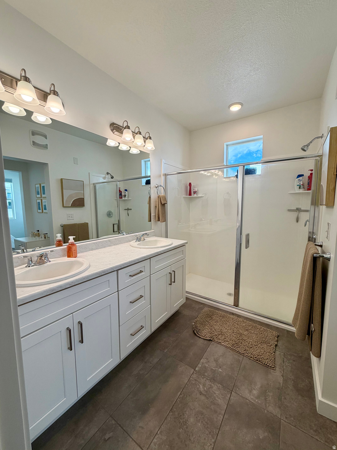 JORDAN HEIGHTS - Residential