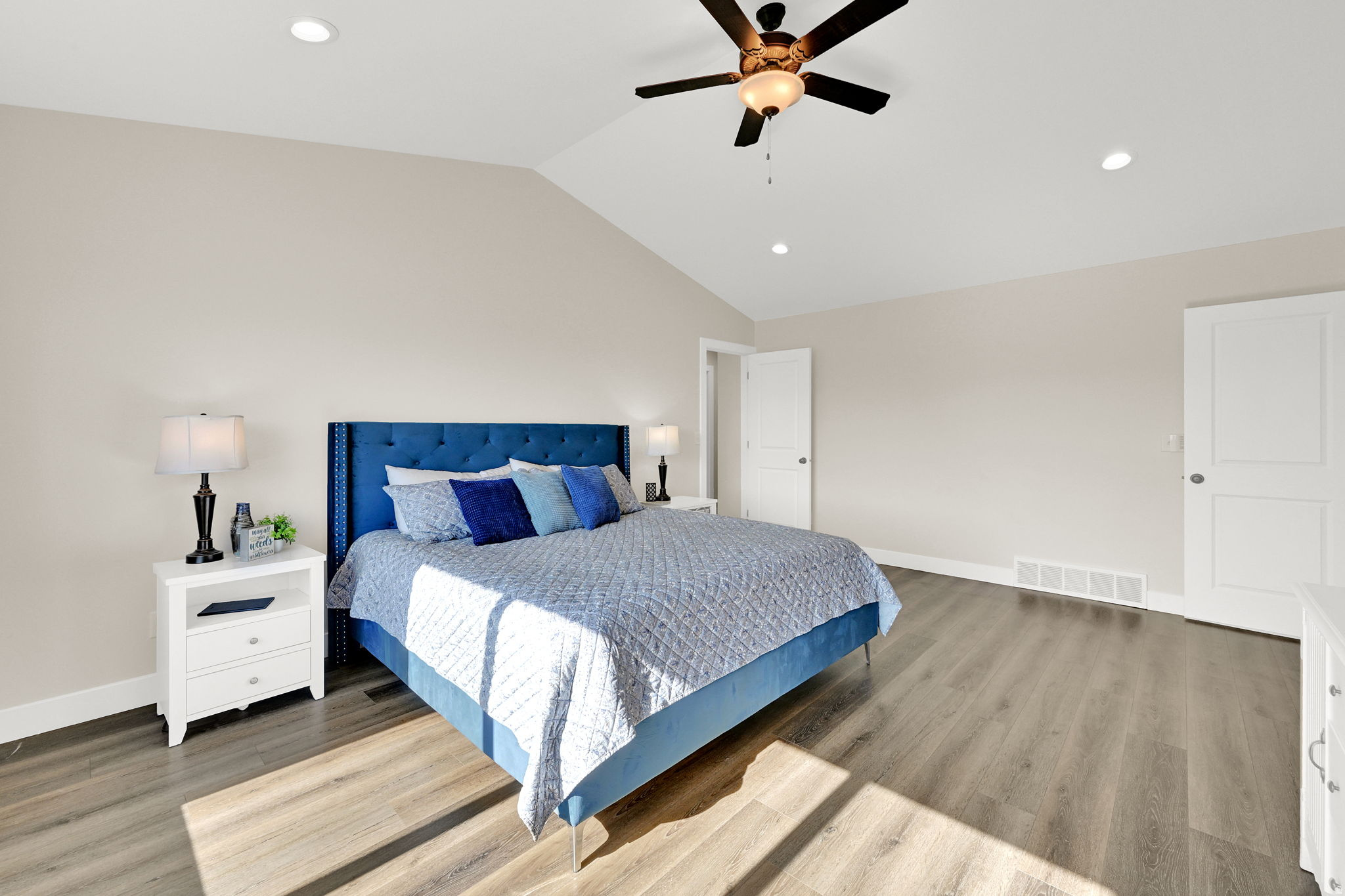 ASPEN MEADOWS - Residential