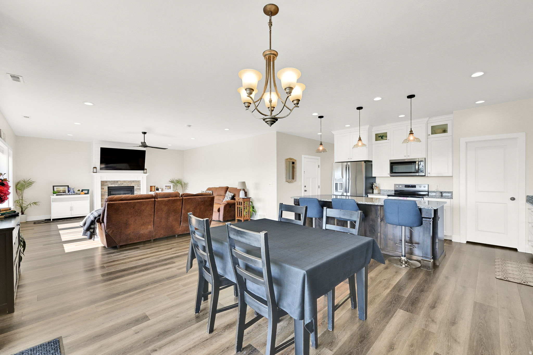 ASPEN MEADOWS - Residential