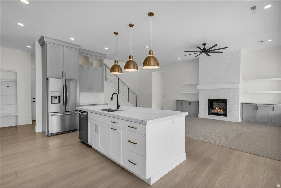 MAPLE ESTATES PH 5 - Residential